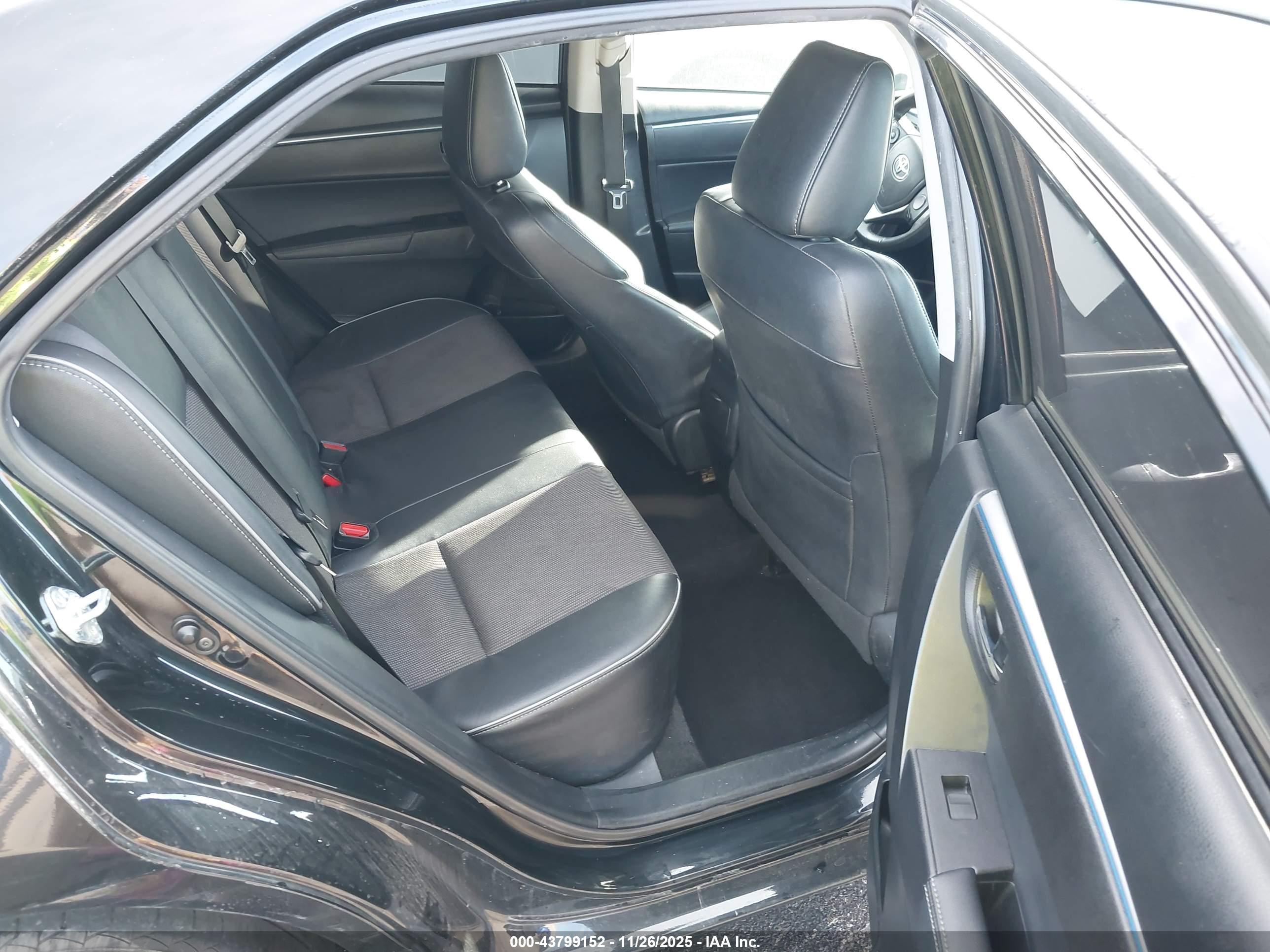 TOYOTA COROLLA image 8
