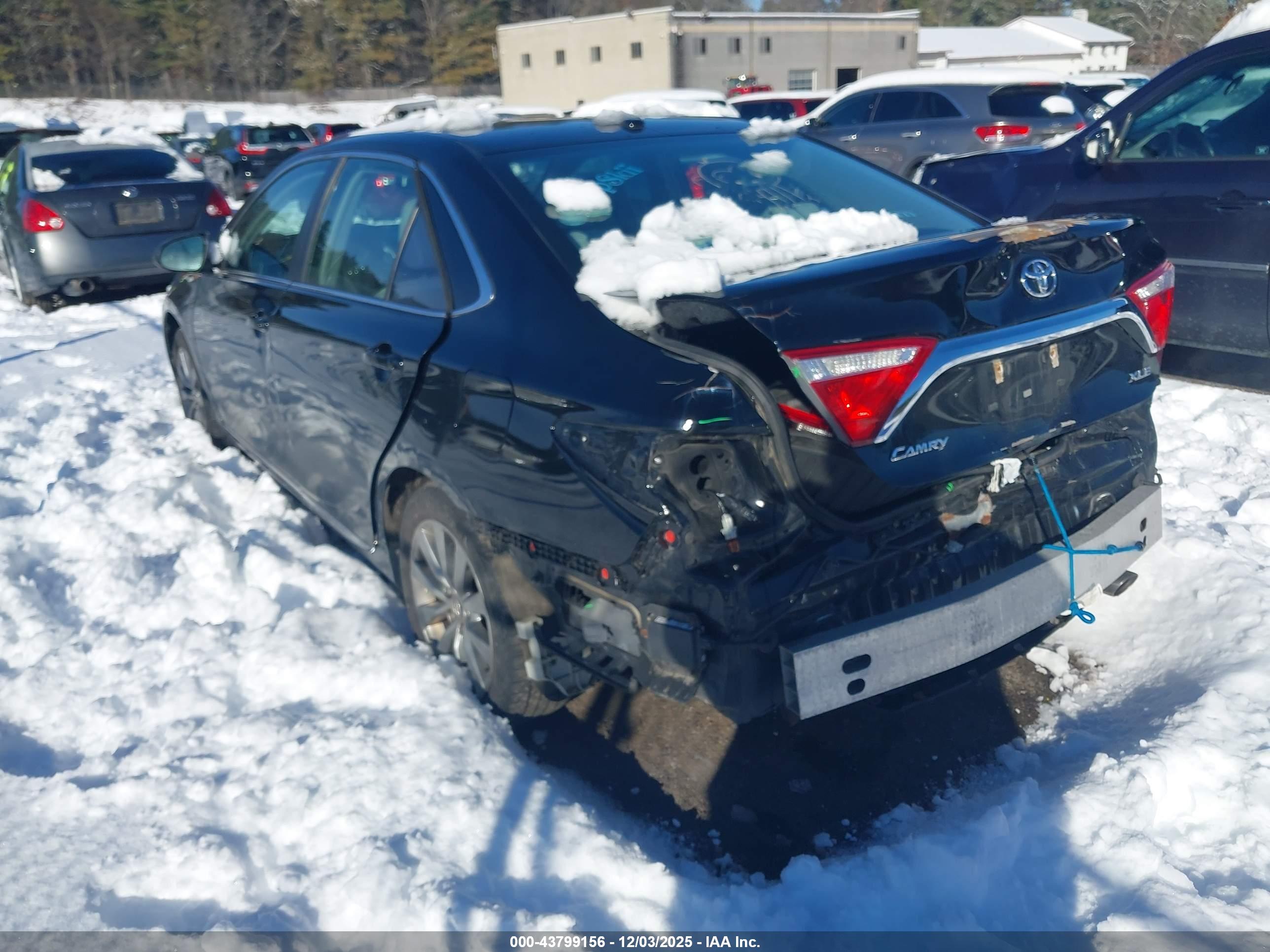 TOYOTA CAMRY image 3