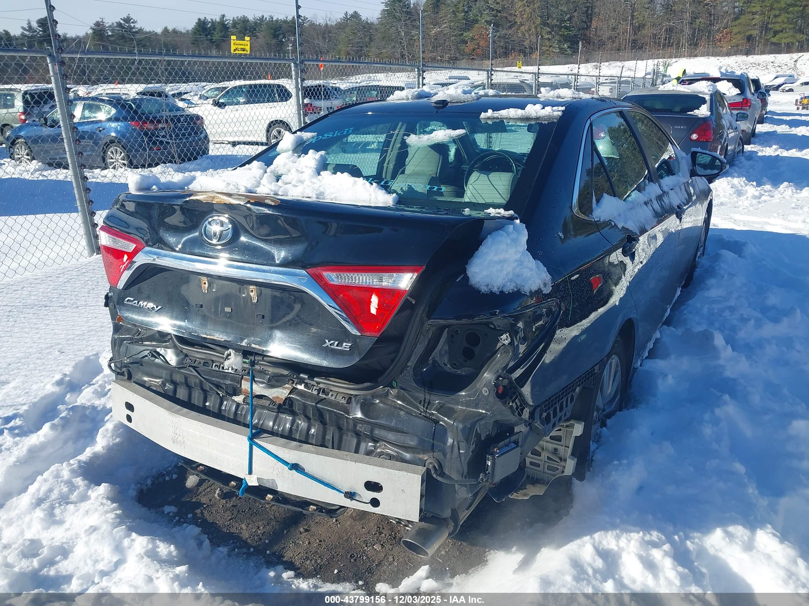 TOYOTA CAMRY image 4