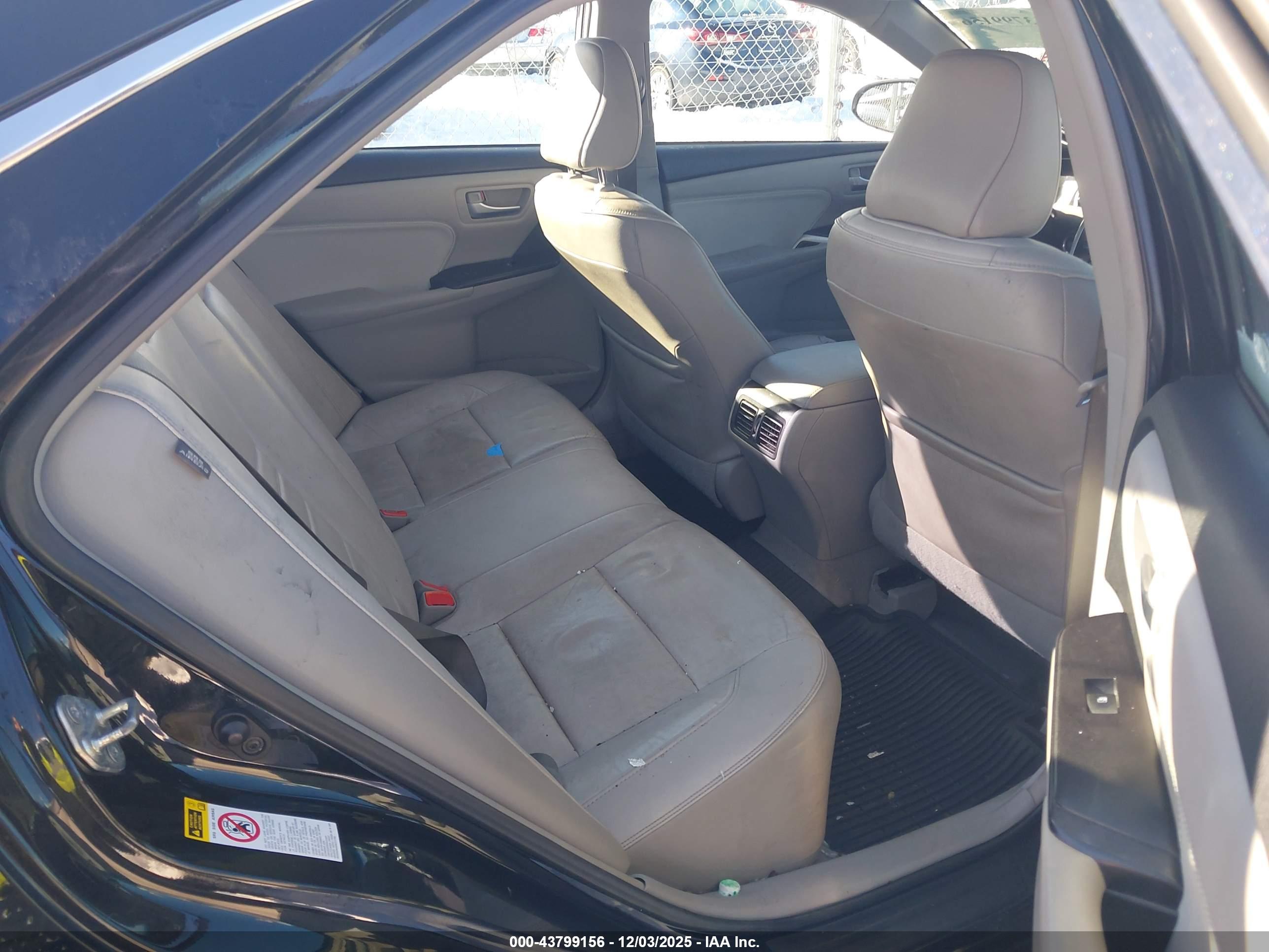 TOYOTA CAMRY image 8