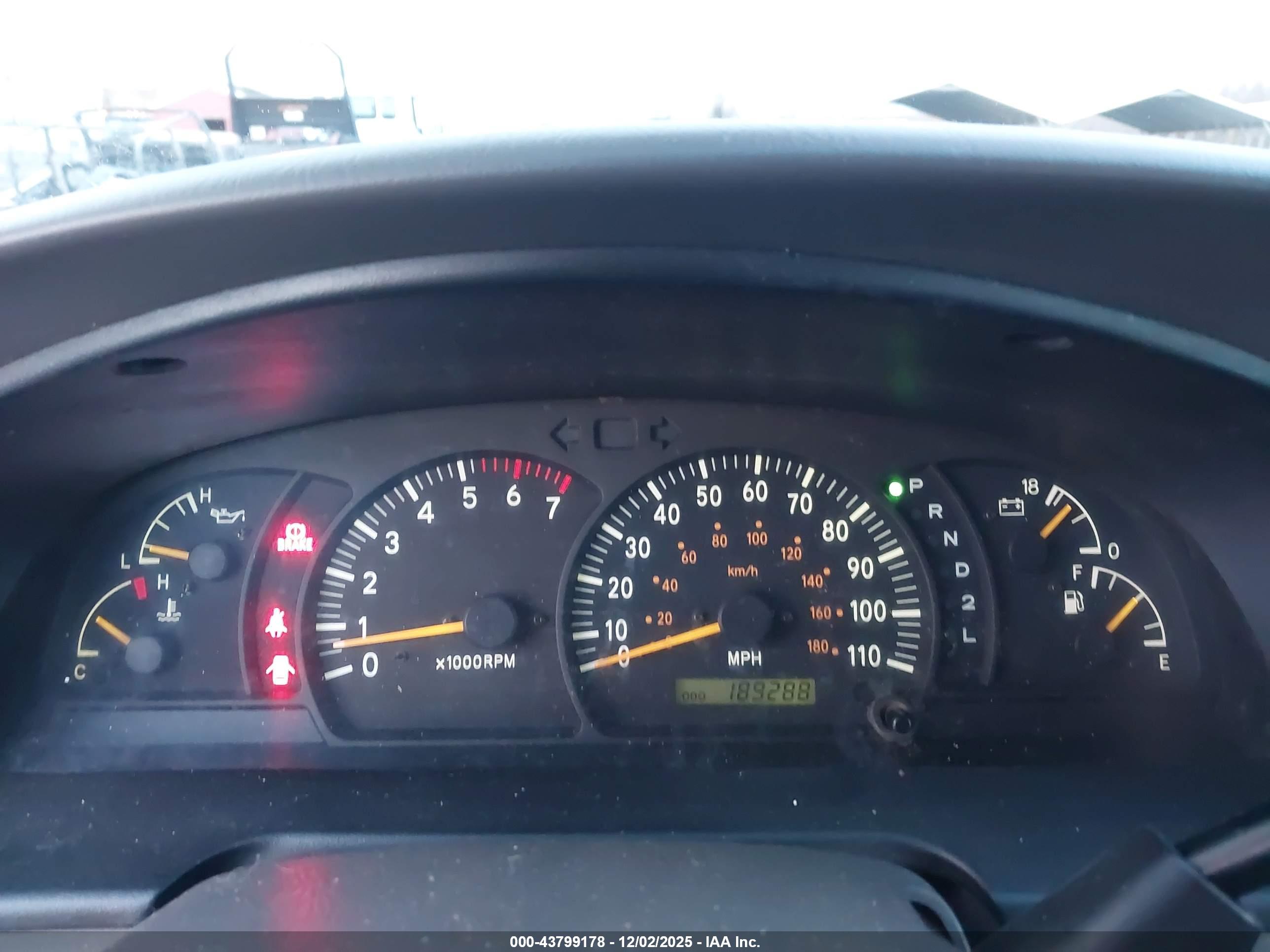 TOYOTA TUNDRA image 7