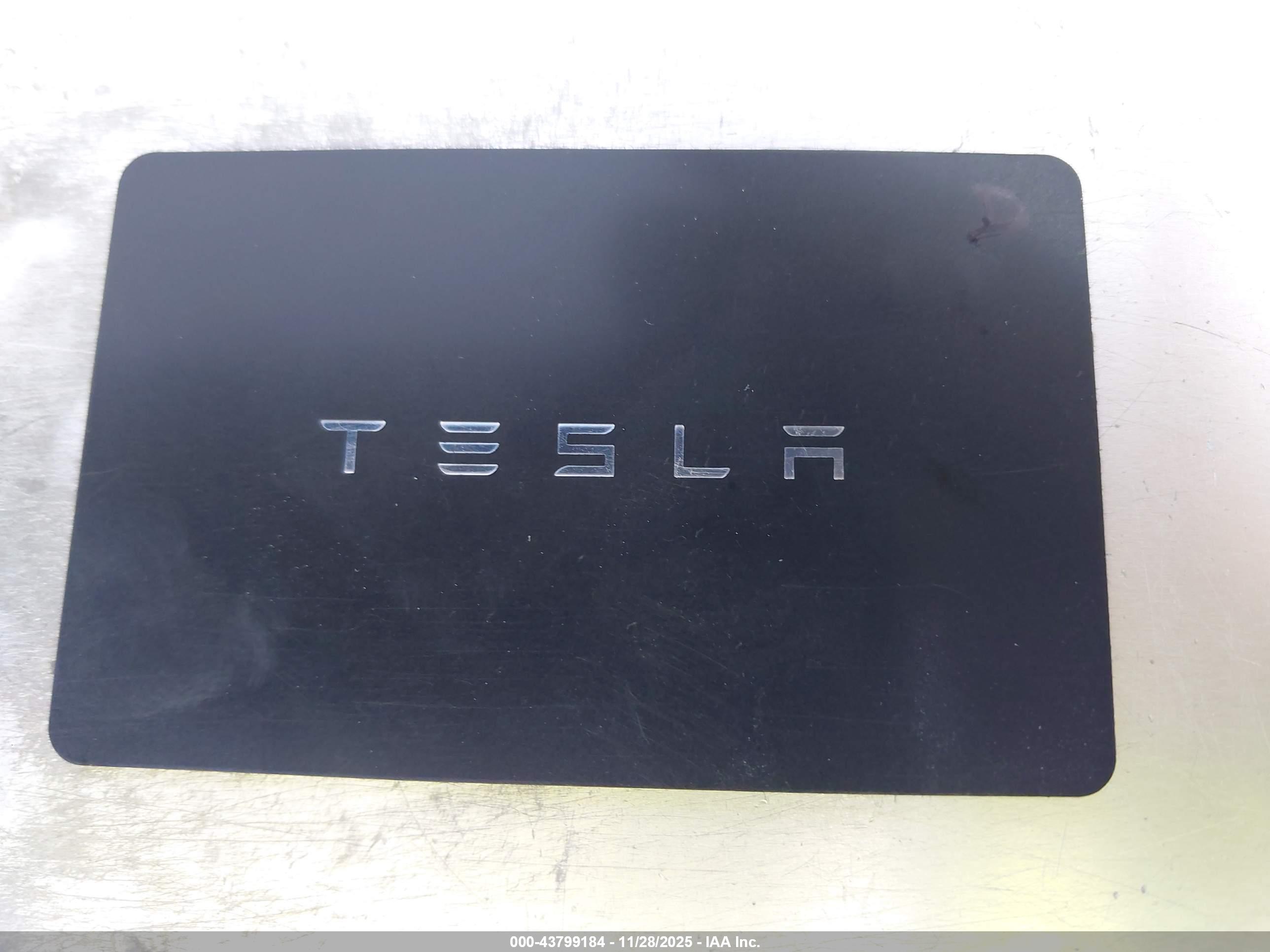TESLA MODEL image 11