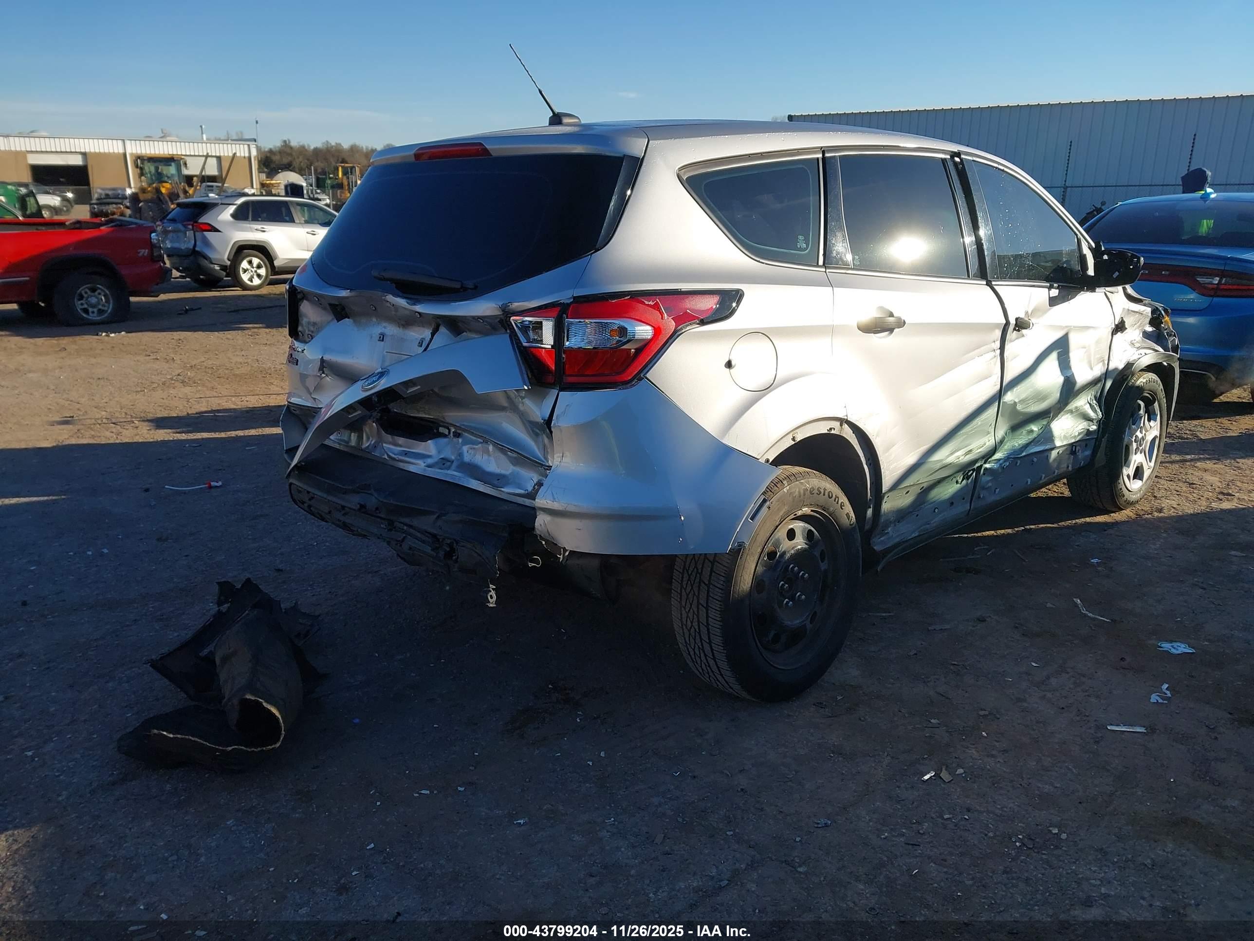 FORD ESCAPE image 4