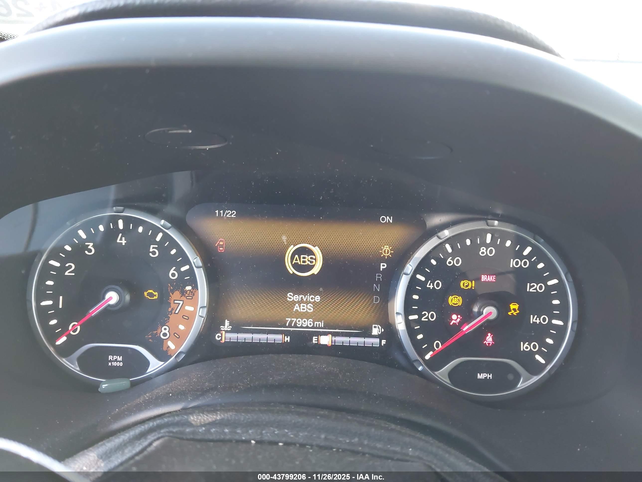 JEEP RENEGADE image 7