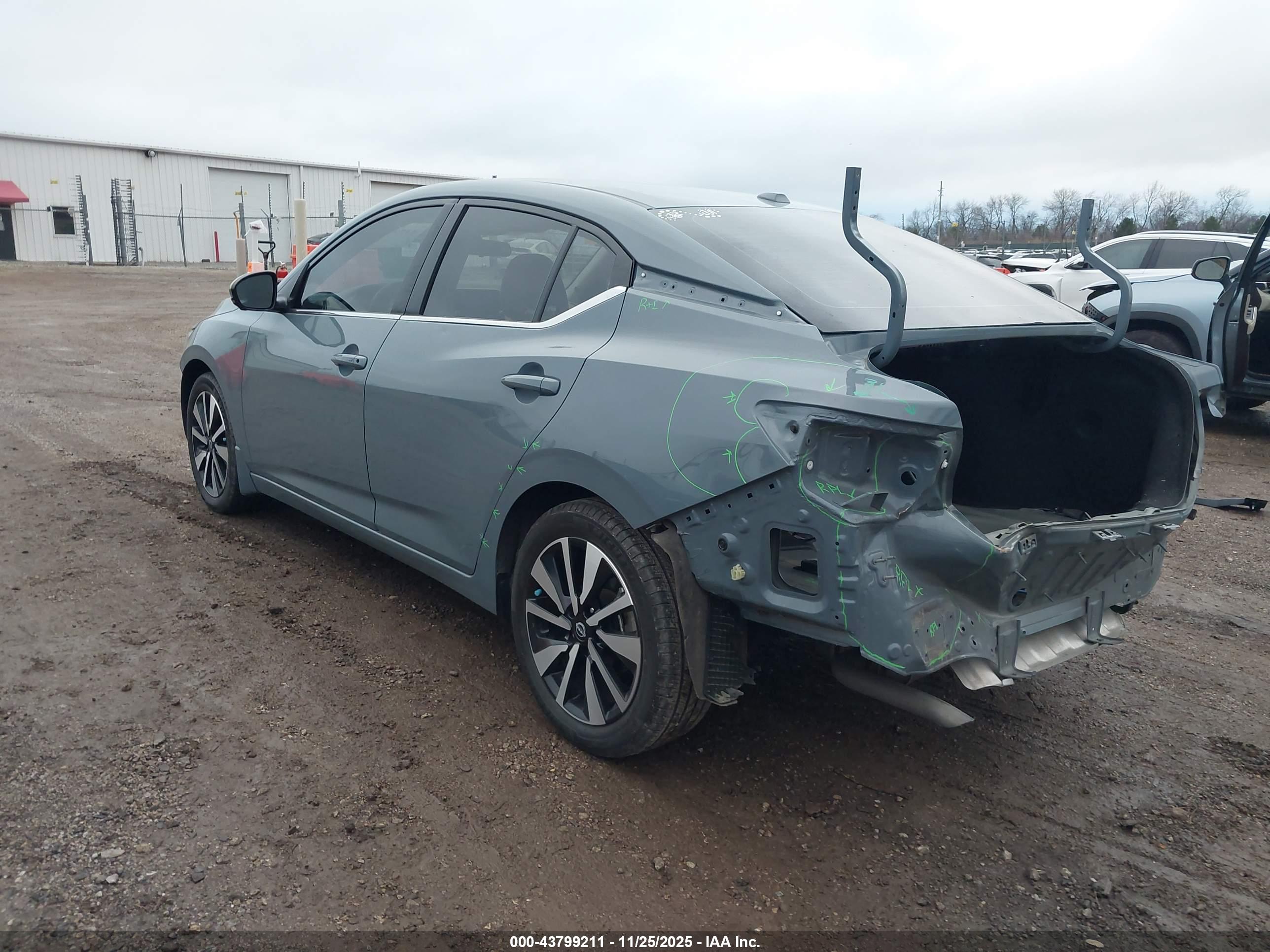 NISSAN SENTRA image 3