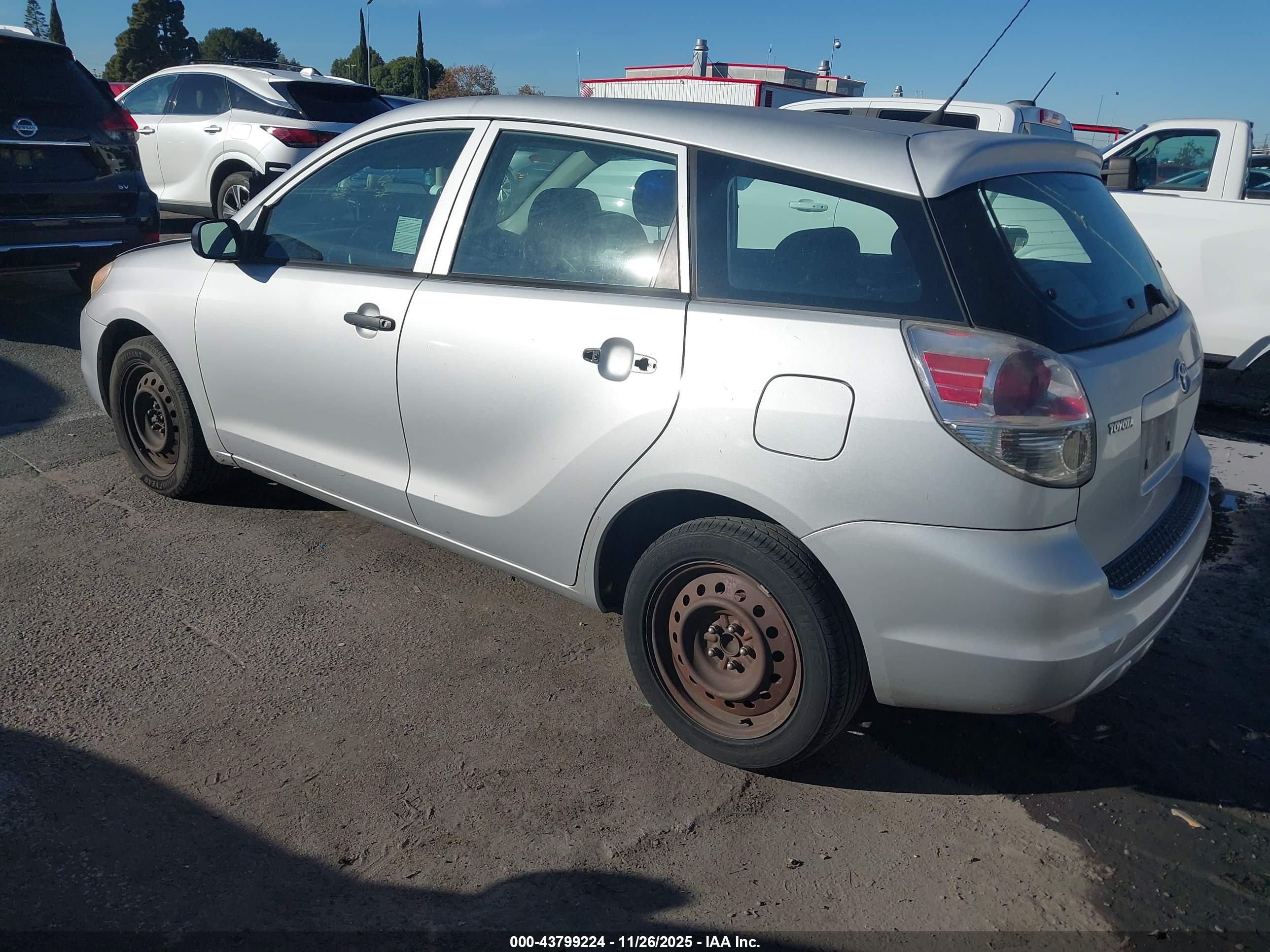 TOYOTA MATRIX image 3