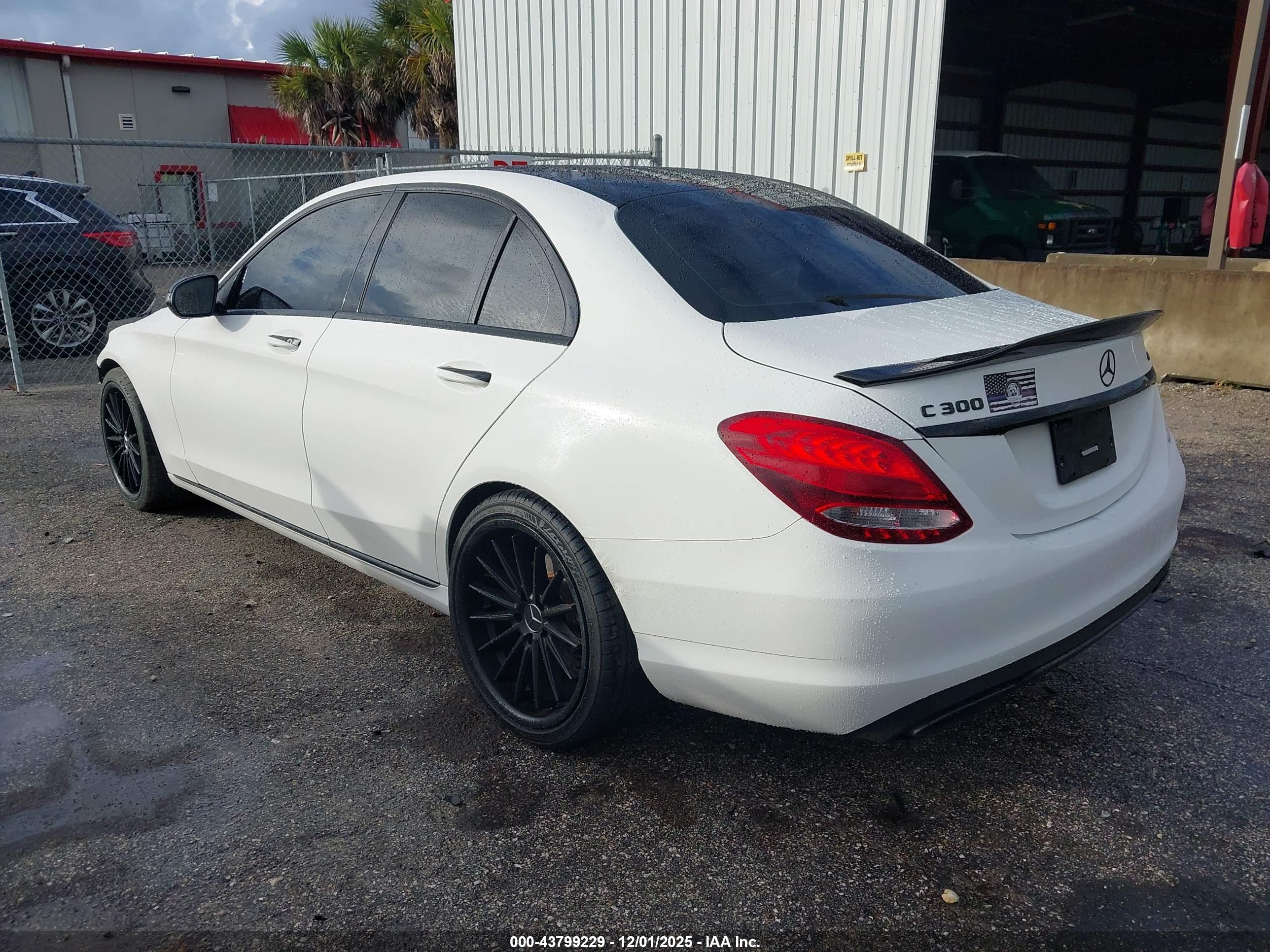 MERCEDES-BENZ C image 3