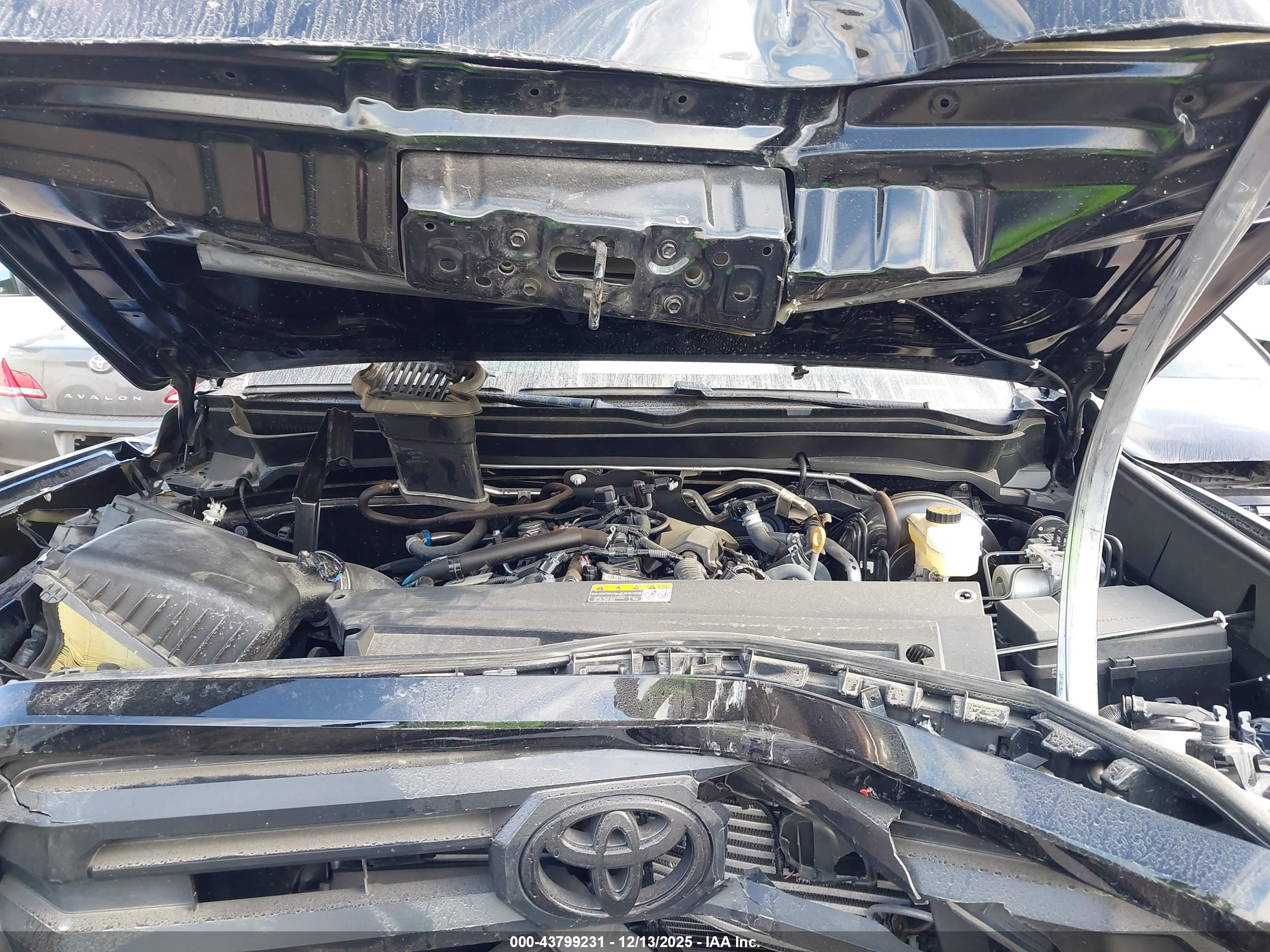 TOYOTA TACOMA image 10