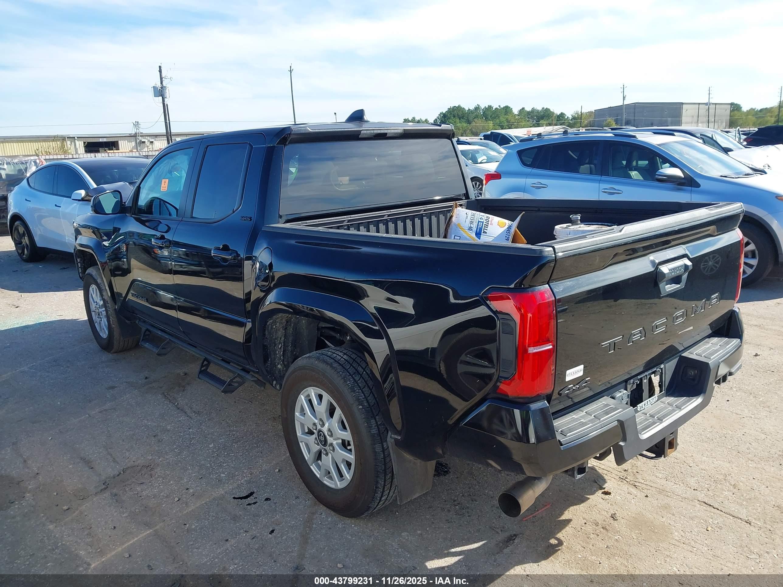 TOYOTA TACOMA image 3