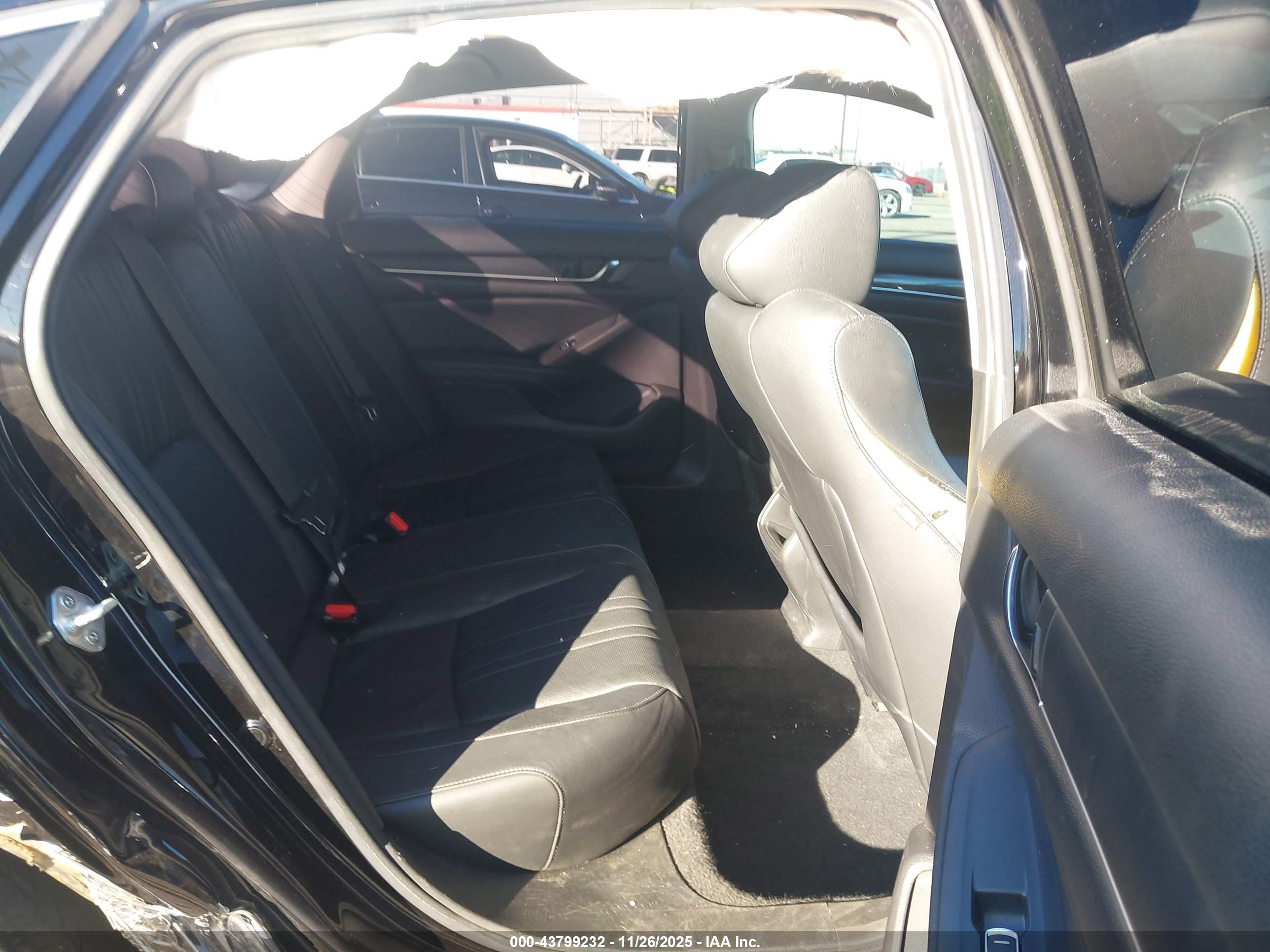 HONDA ACCORD image 8