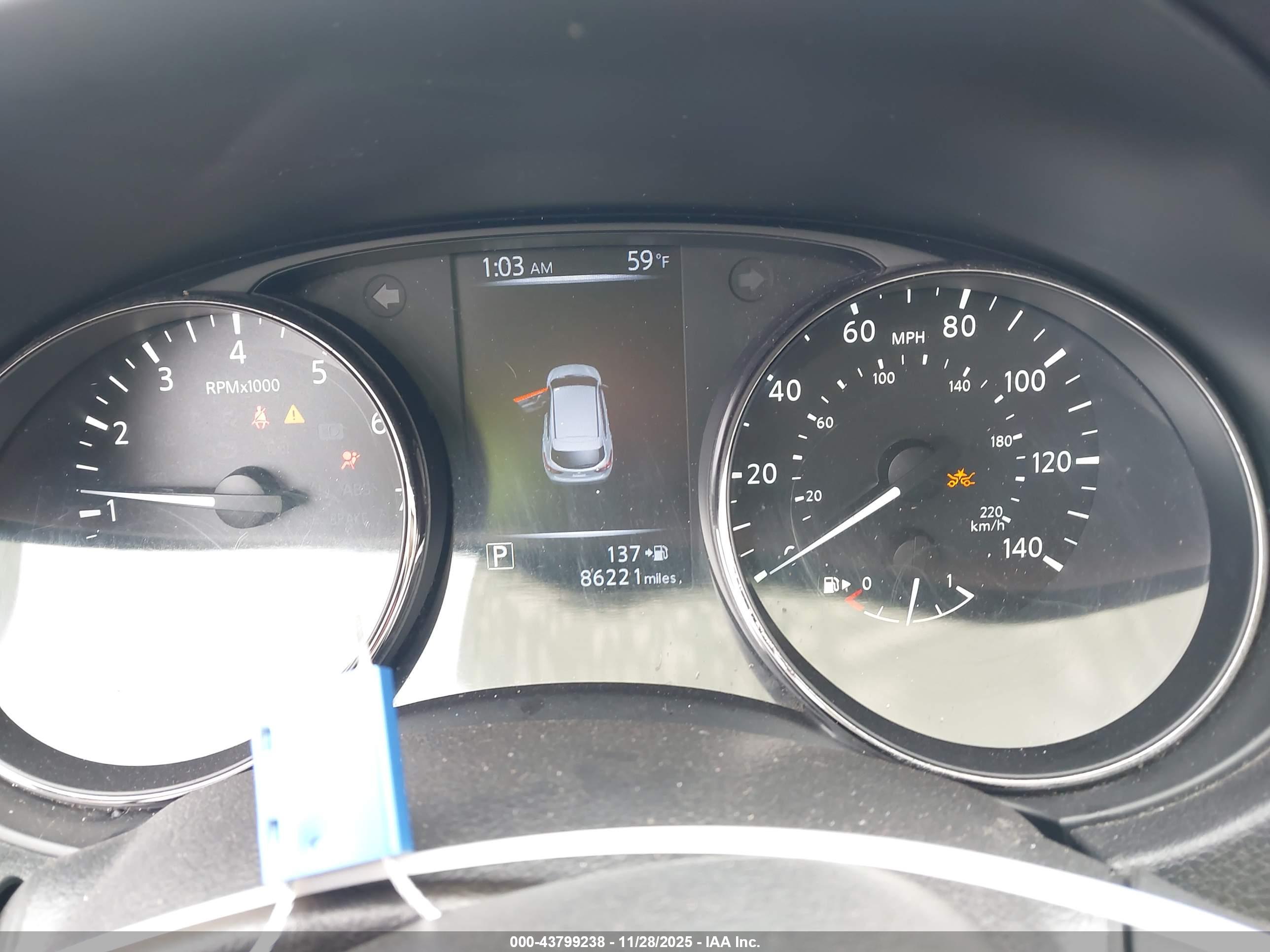 NISSAN ROGUE image 7