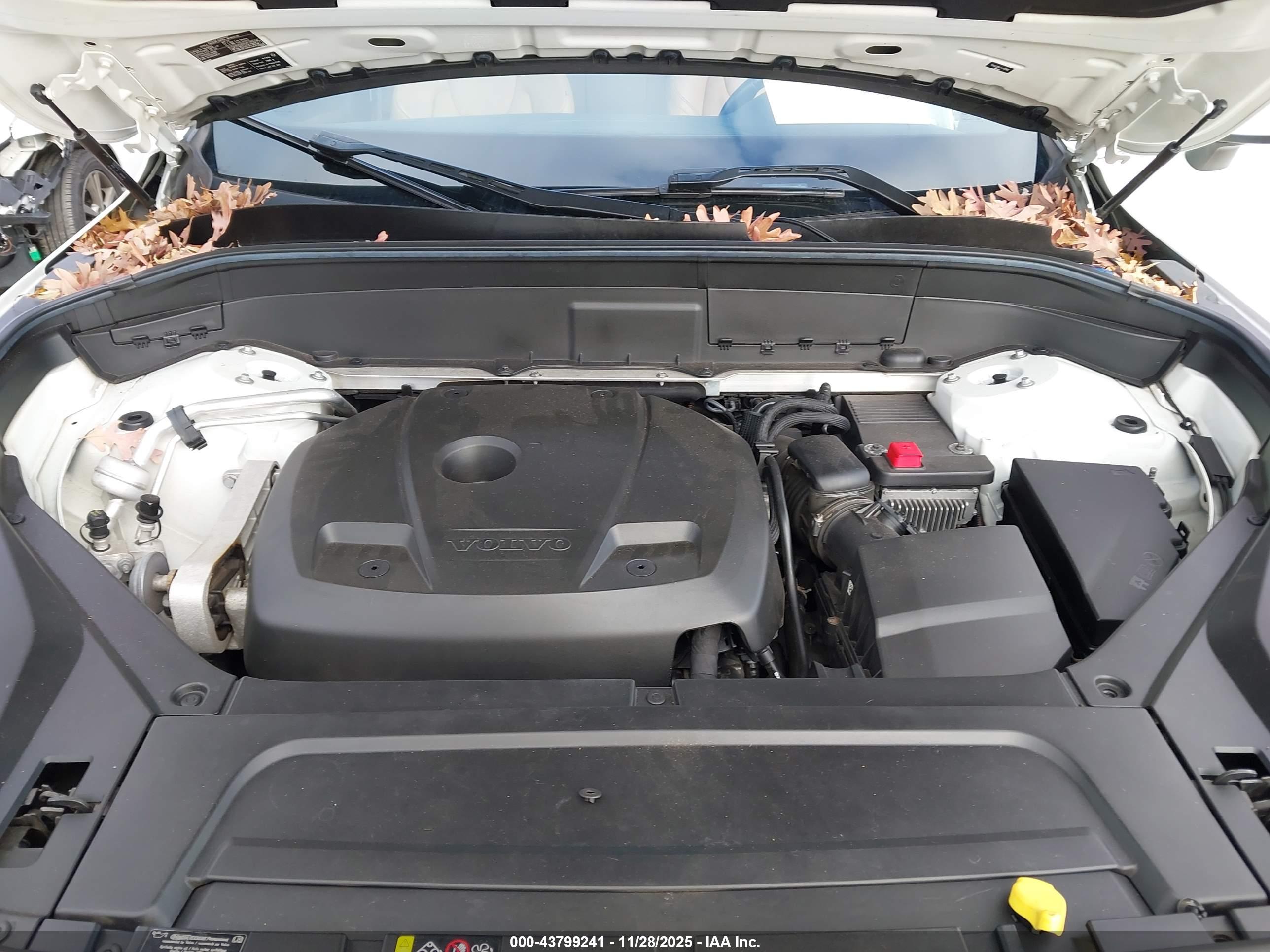 VOLVO XC90 image 10