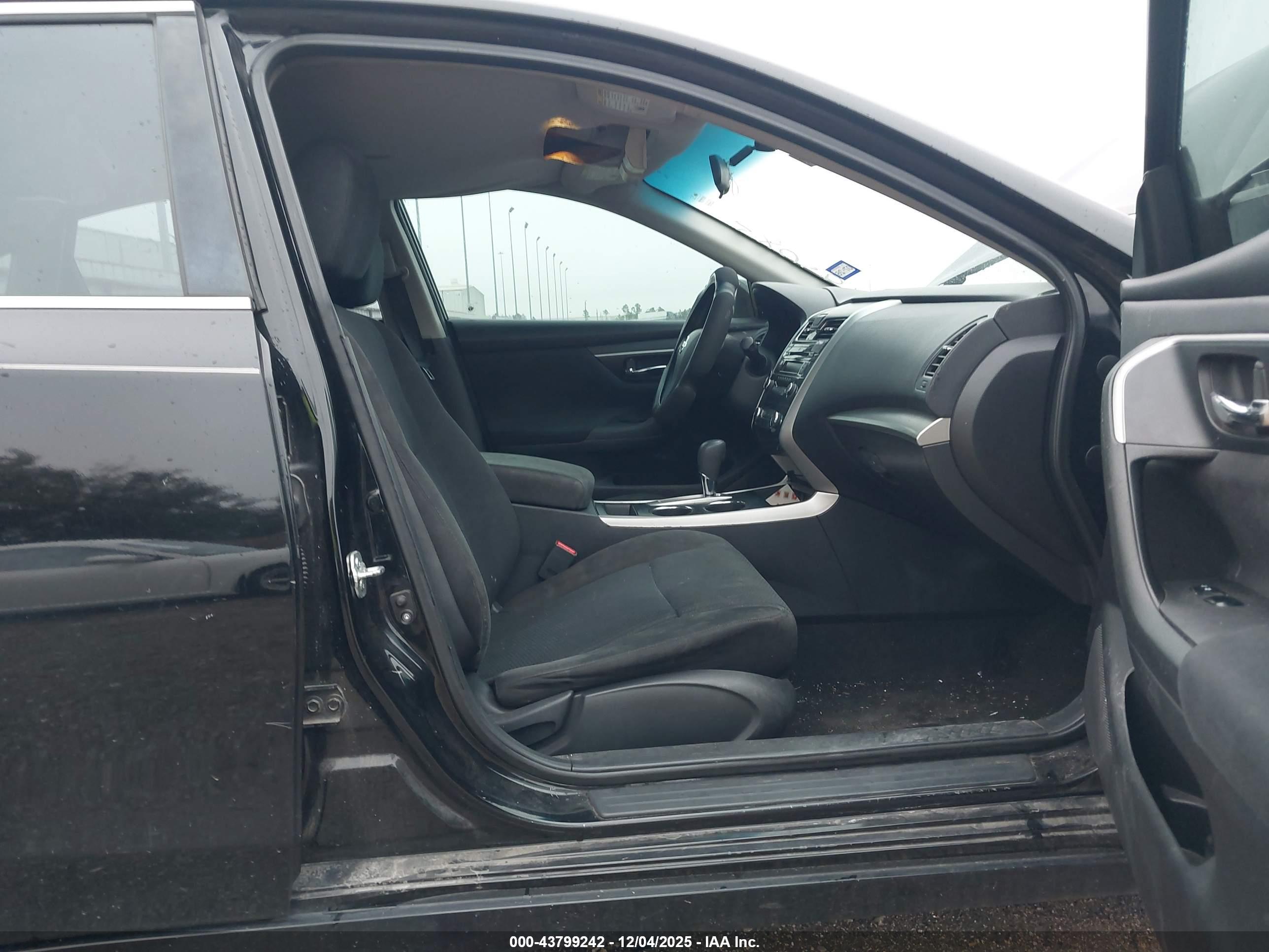 NISSAN ALTIMA image 5