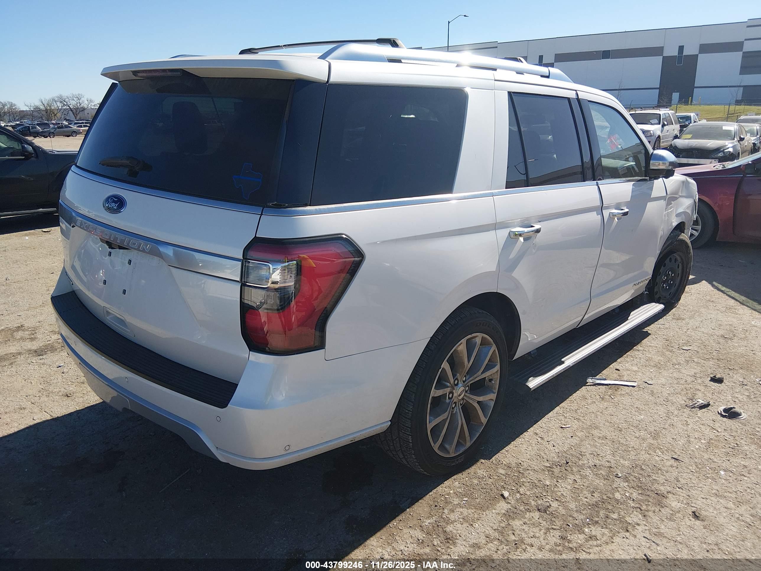 FORD EXPEDITION image 4