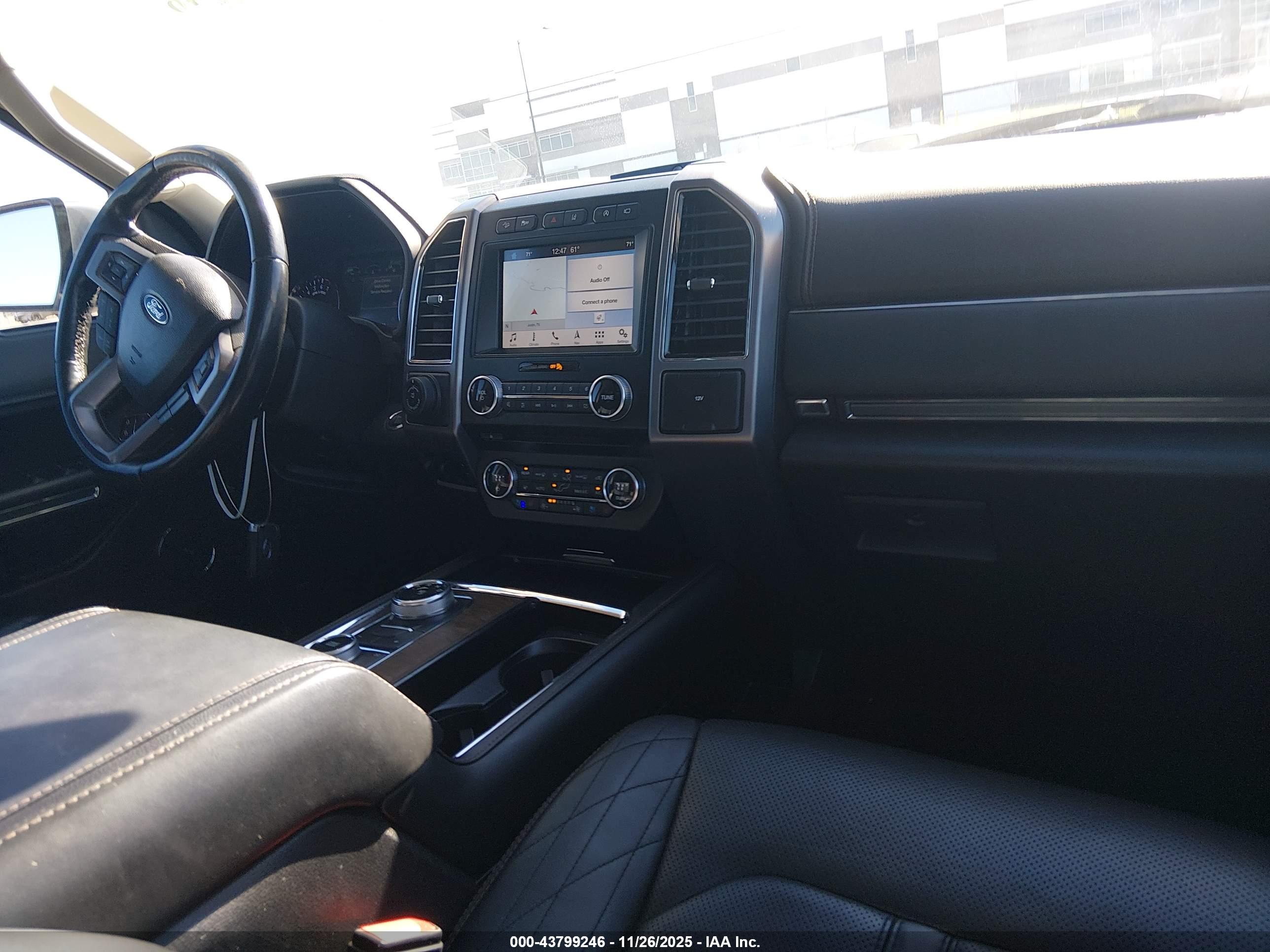 FORD EXPEDITION image 5