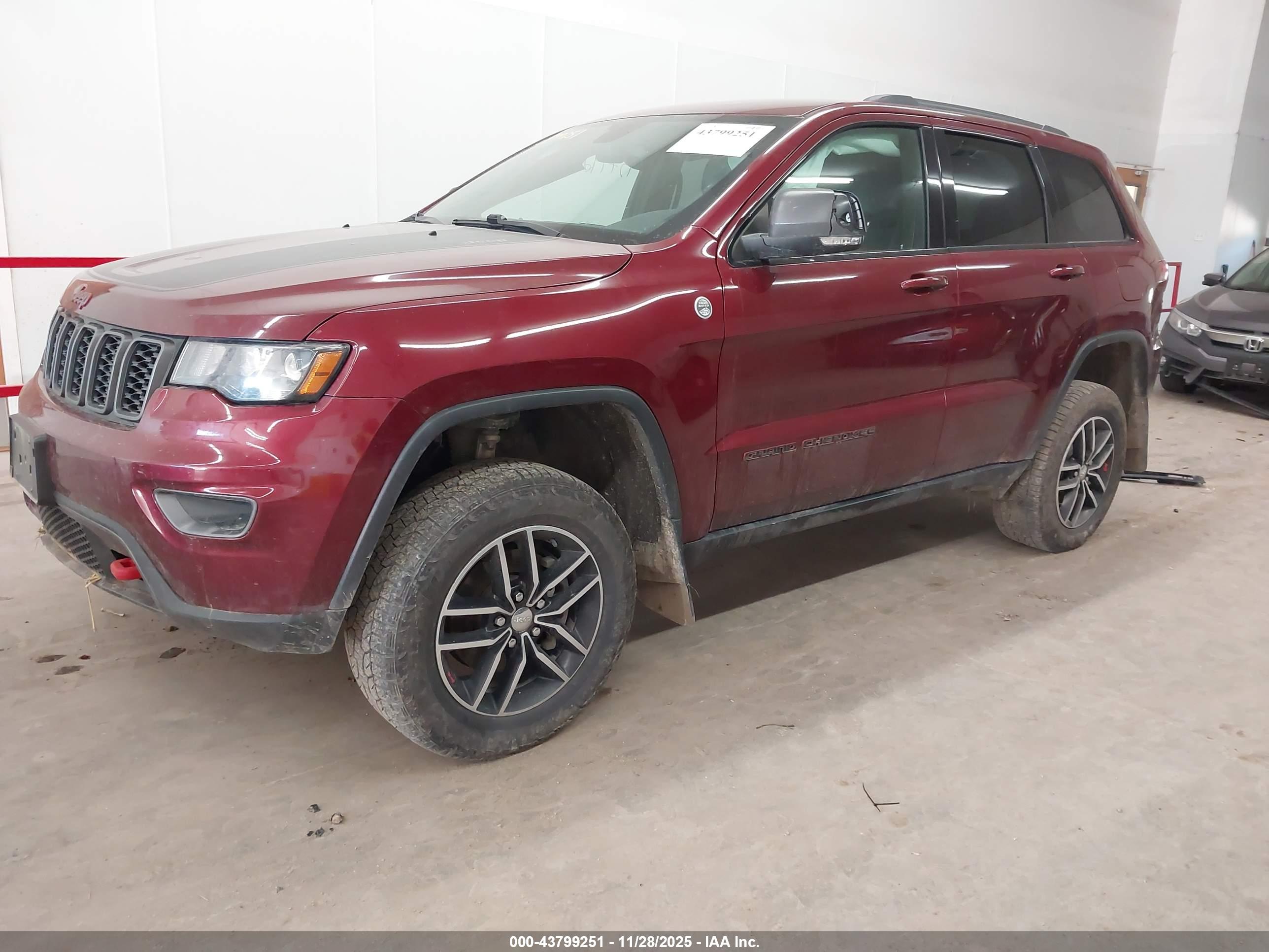 JEEP GRAND image 2