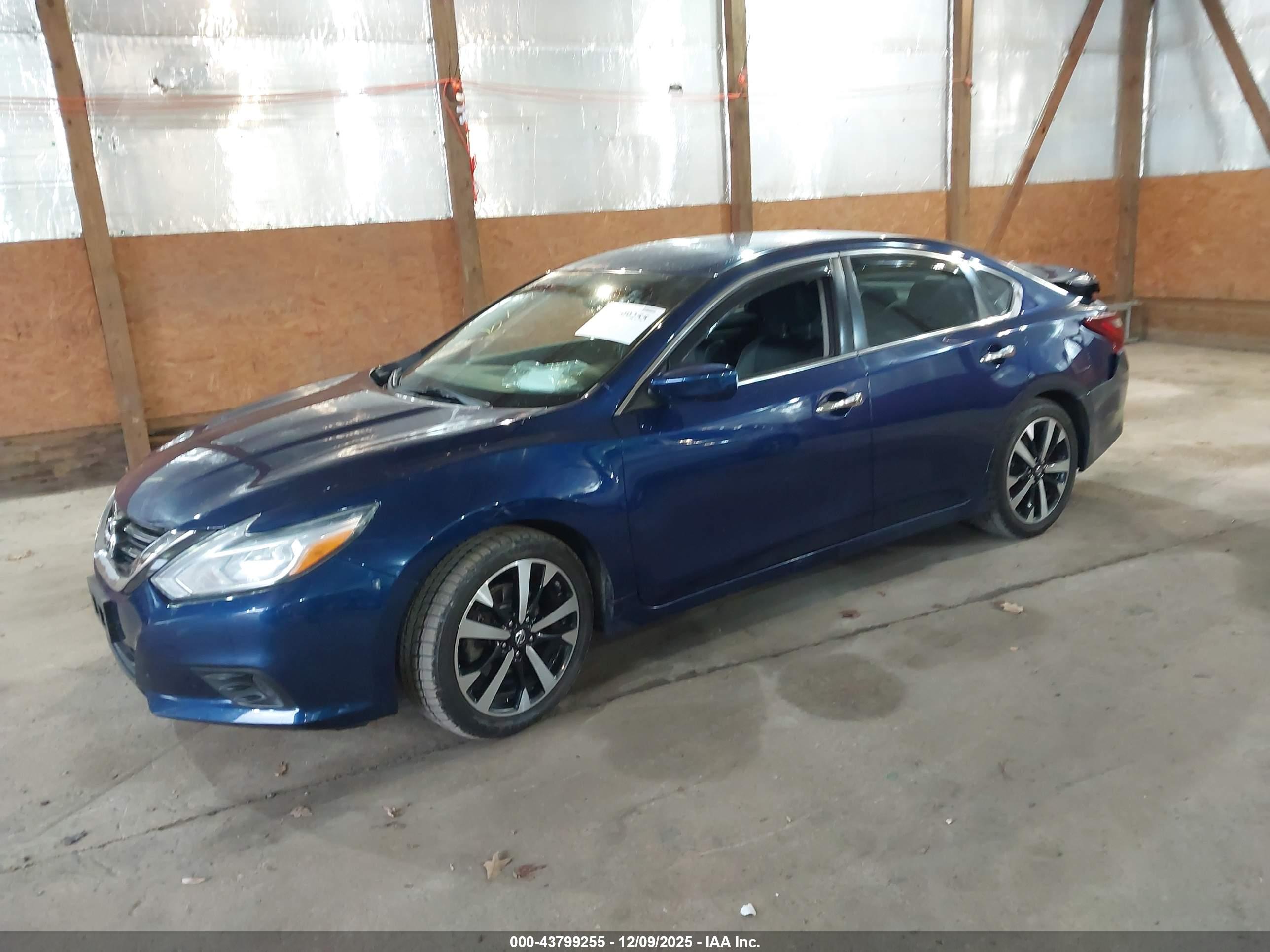 NISSAN ALTIMA image 2