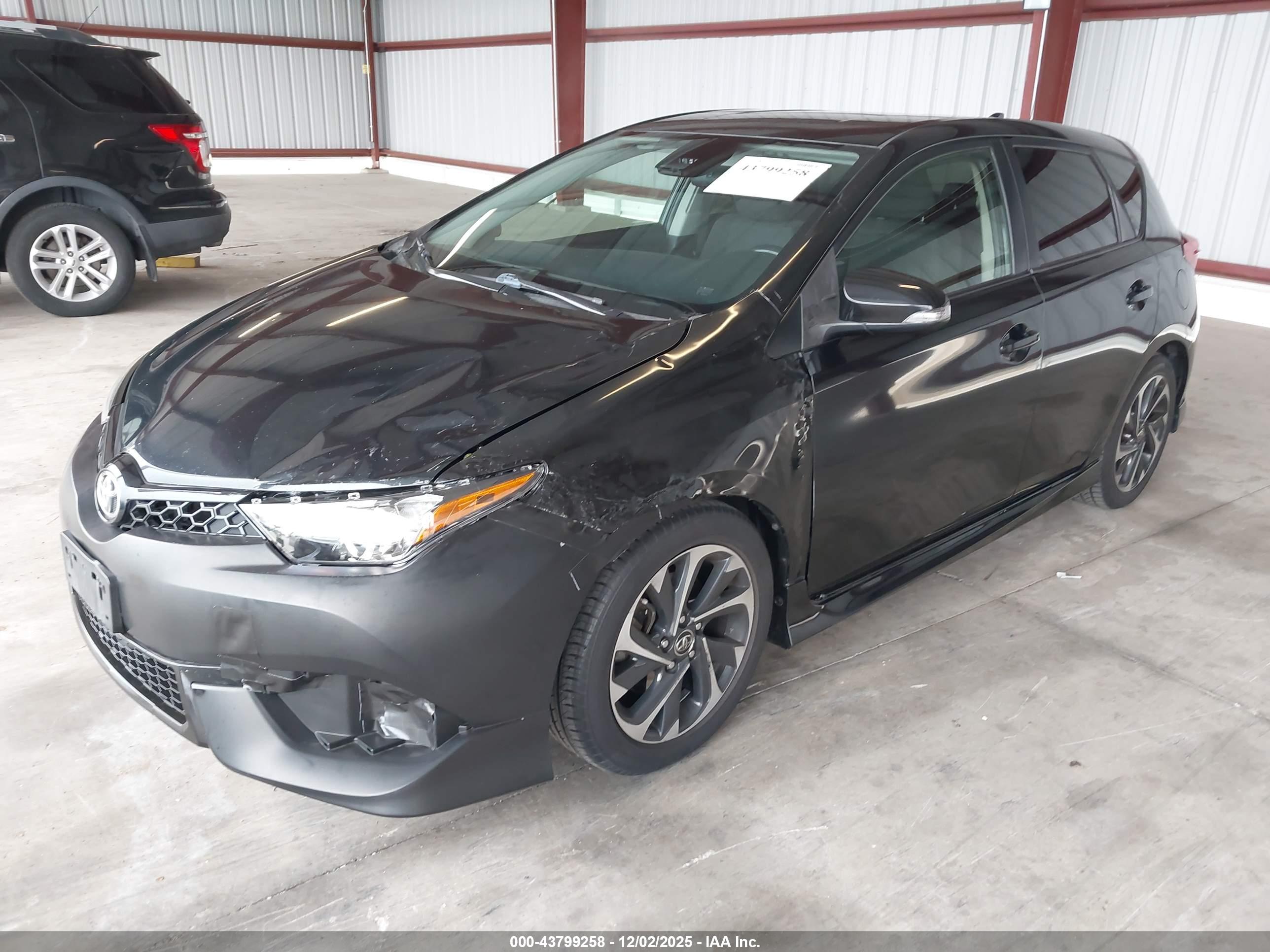 TOYOTA COROLLA image 2