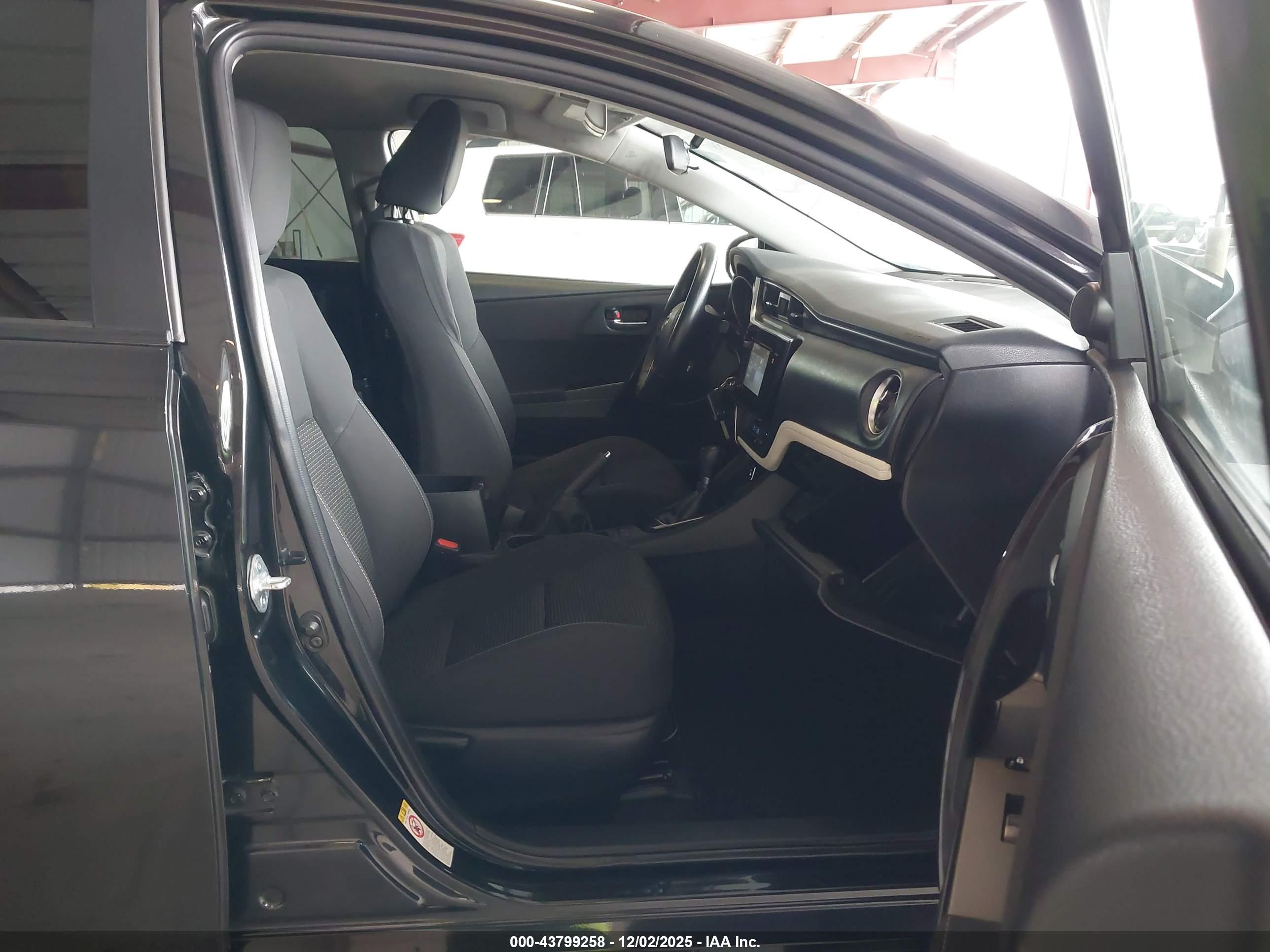 TOYOTA COROLLA image 5