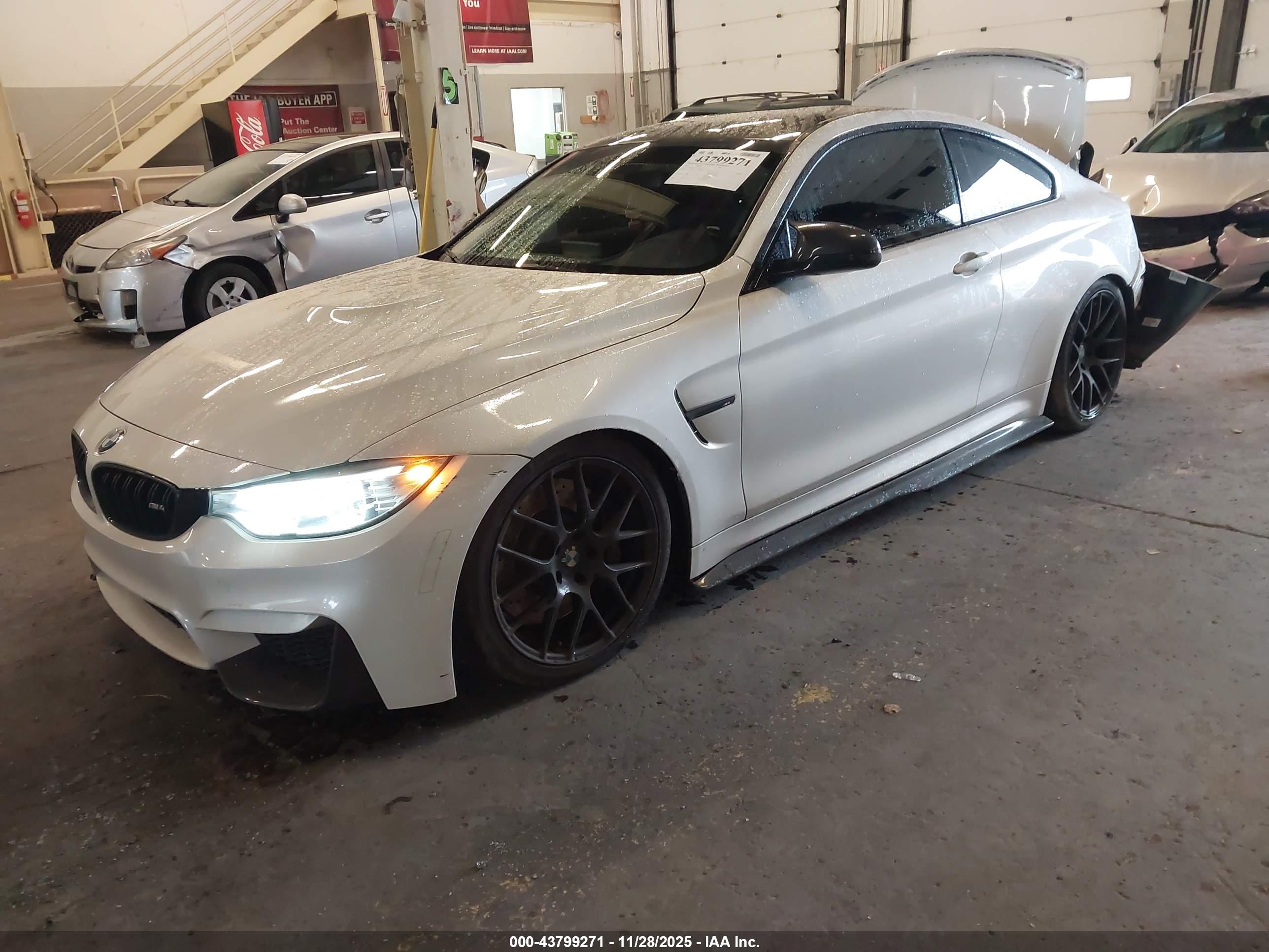 BMW M4 image 2
