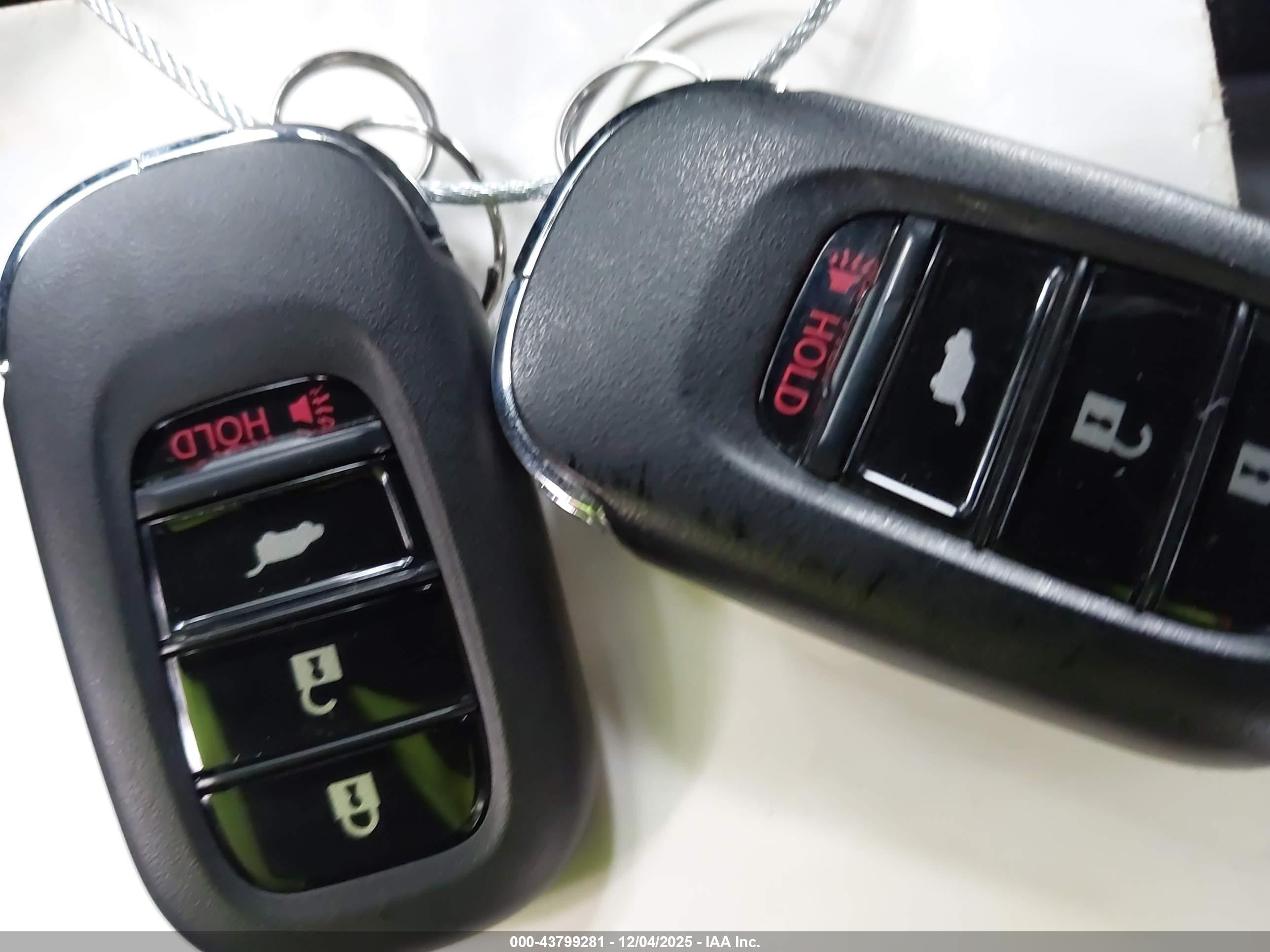 HONDA CR-V image 11