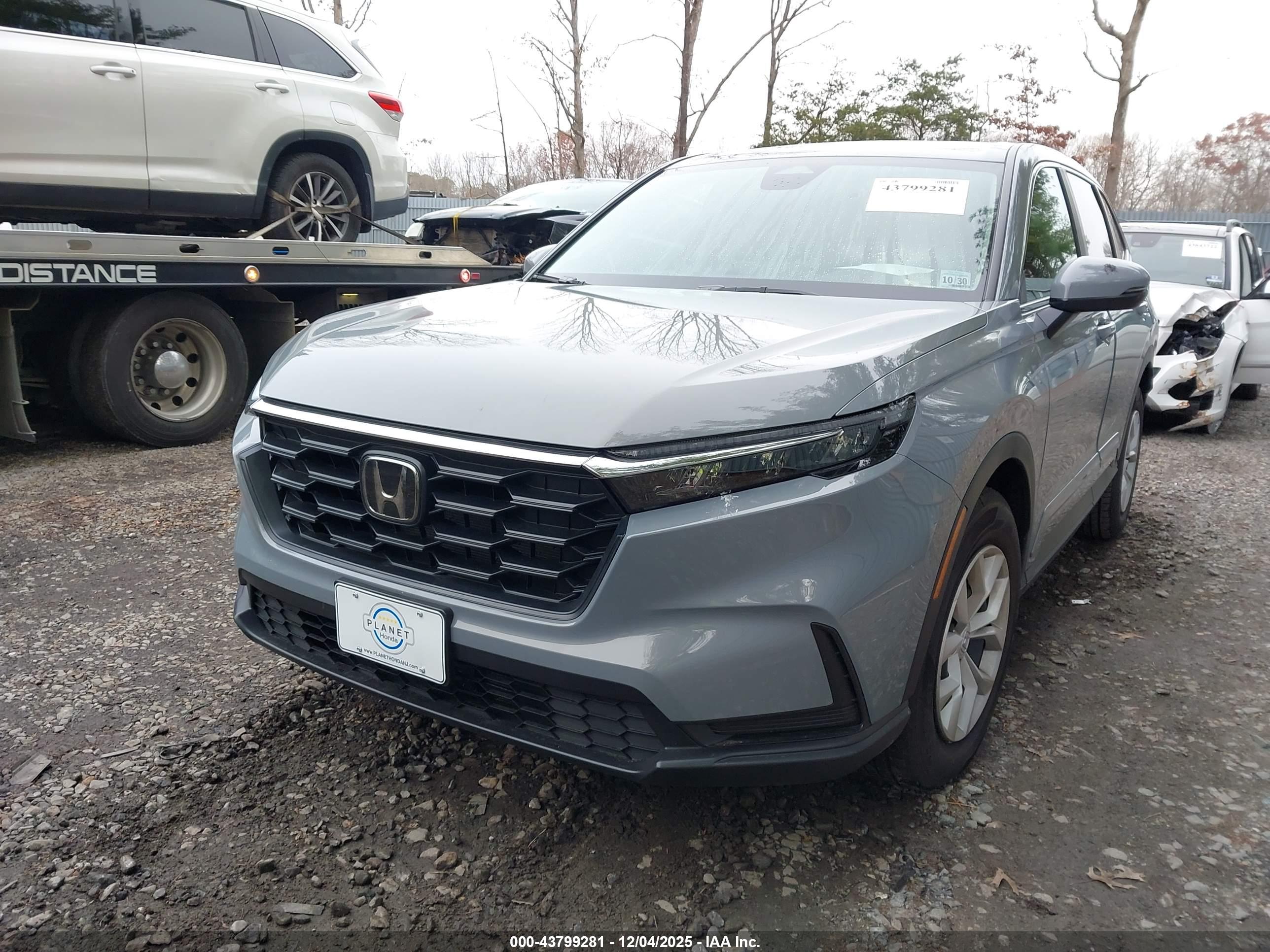 HONDA CR-V image 2