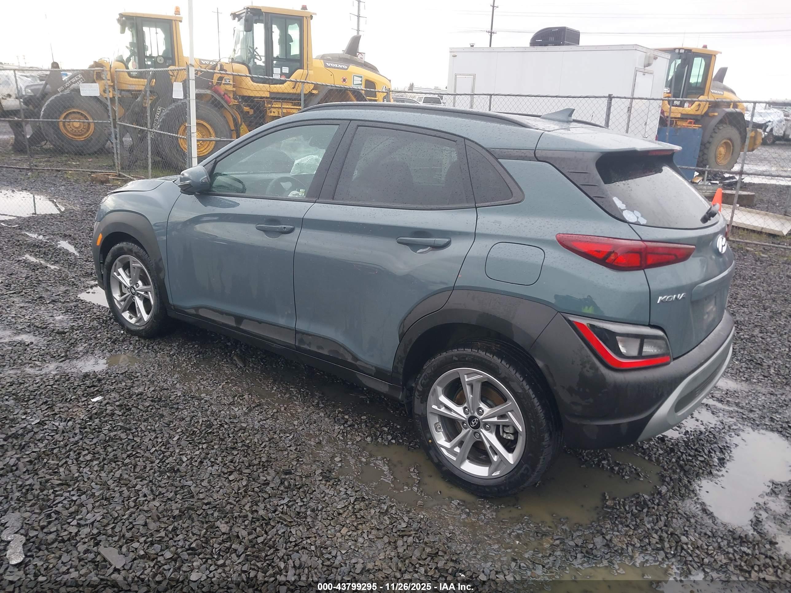 HYUNDAI KONA image 3