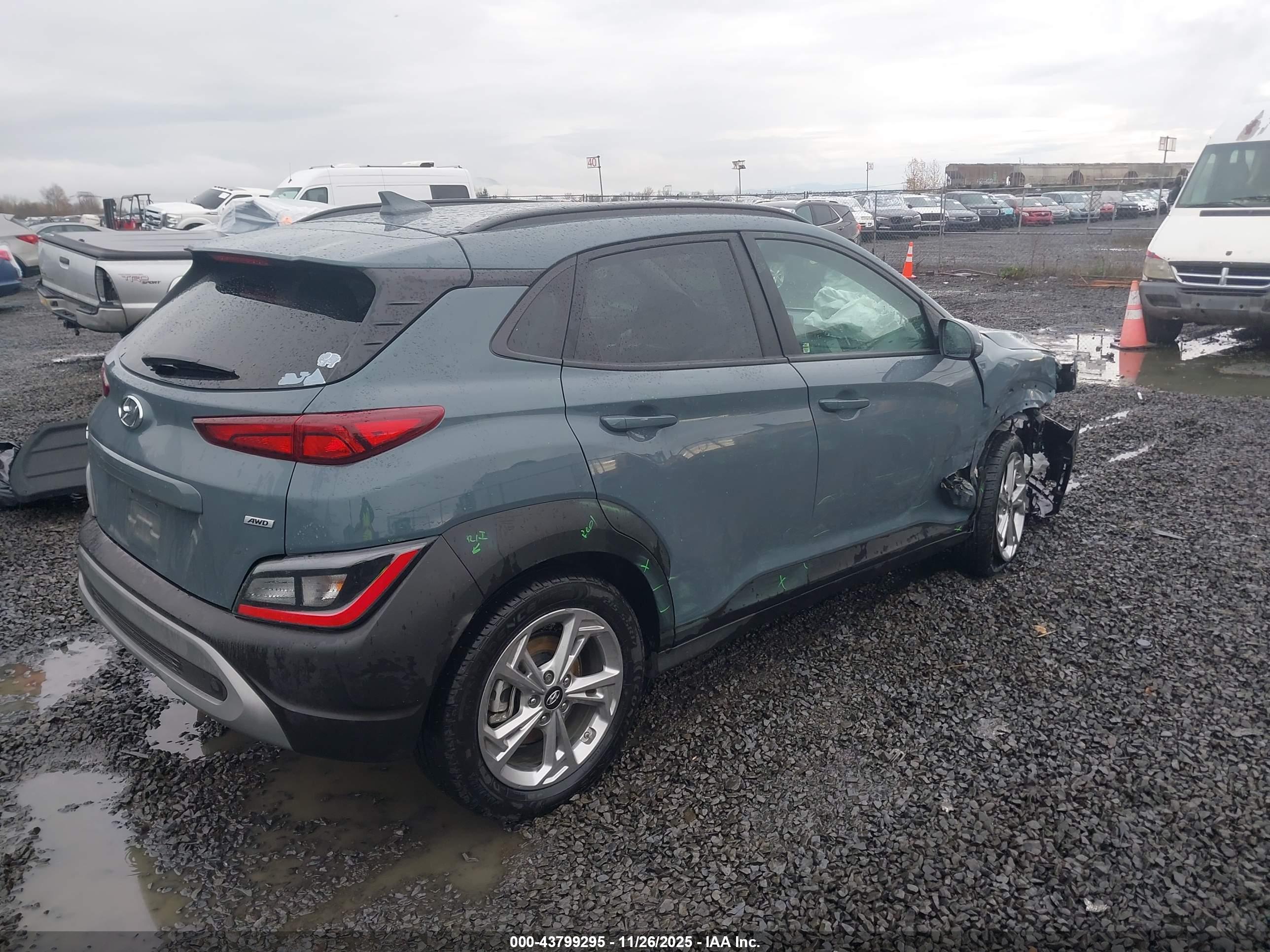 HYUNDAI KONA image 4