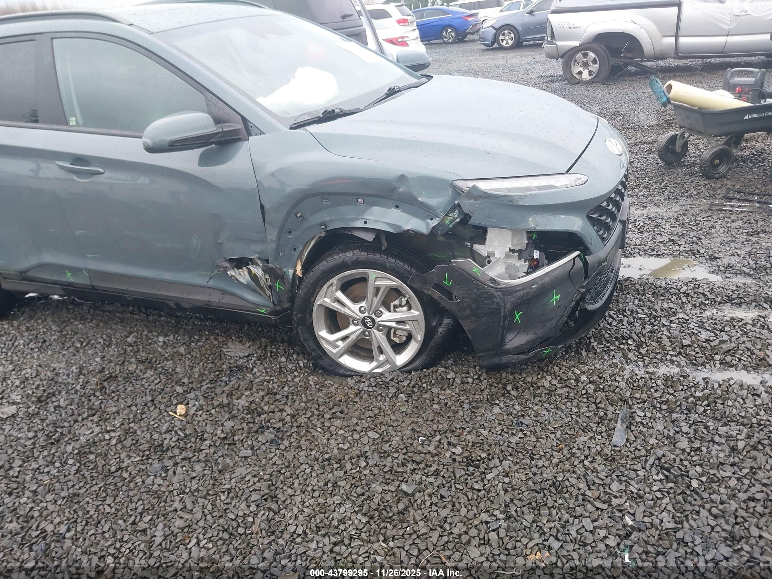HYUNDAI KONA image 6
