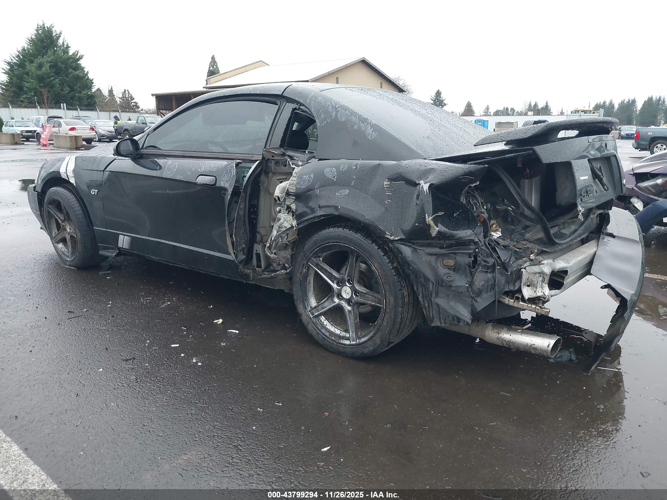 FORD MUSTANG image 3