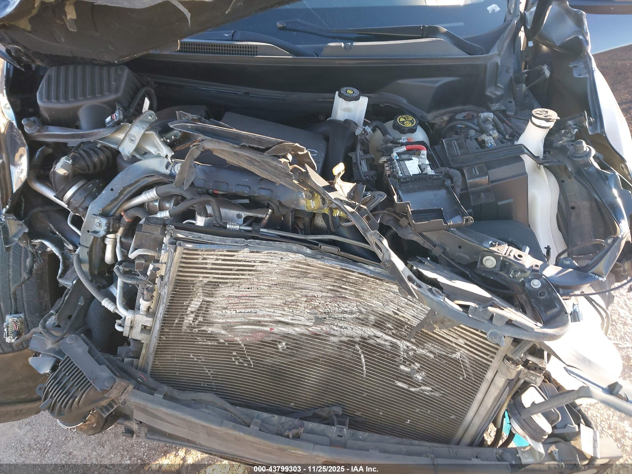CHEVROLET EQUINOX image 10