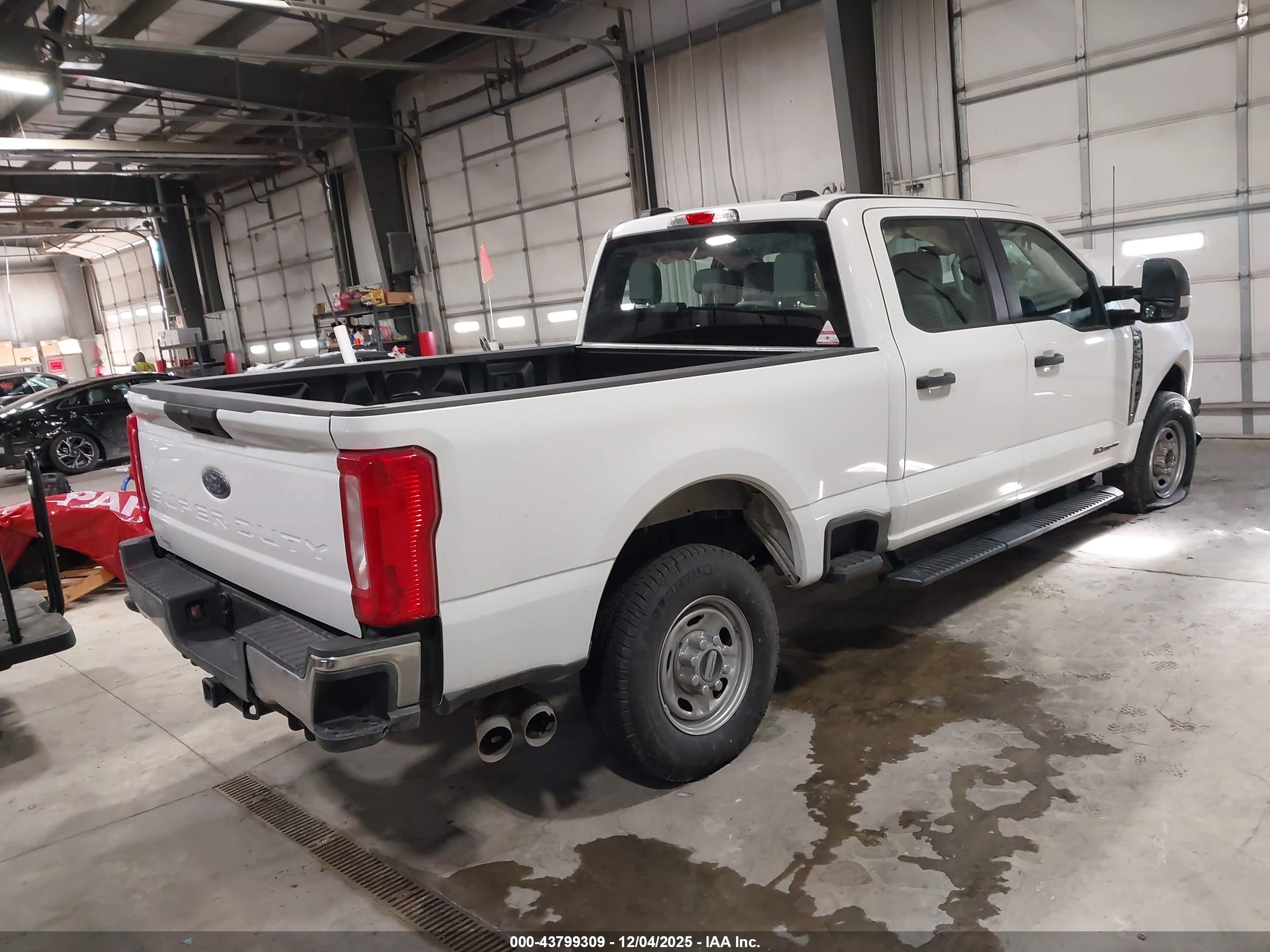 FORD F-250 image 4