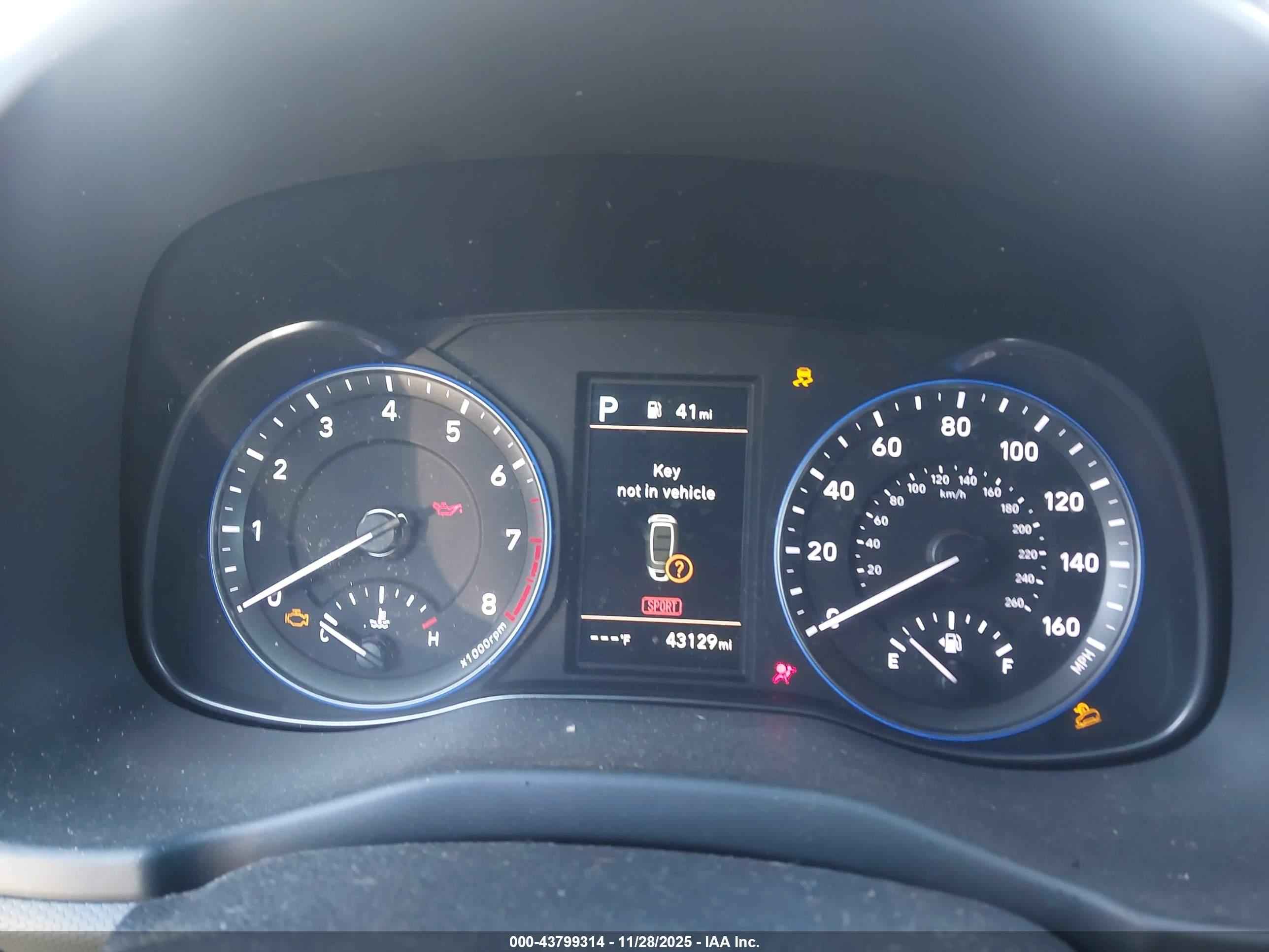 HYUNDAI KONA image 7