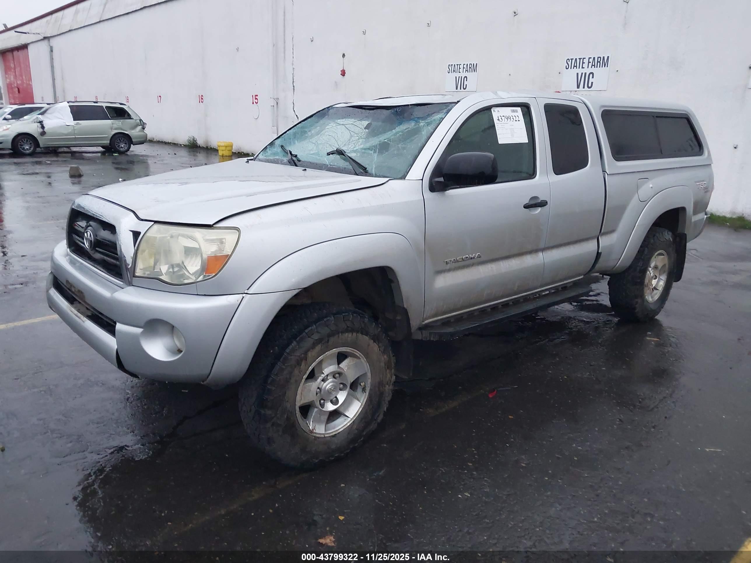 TOYOTA TACOMA image 2