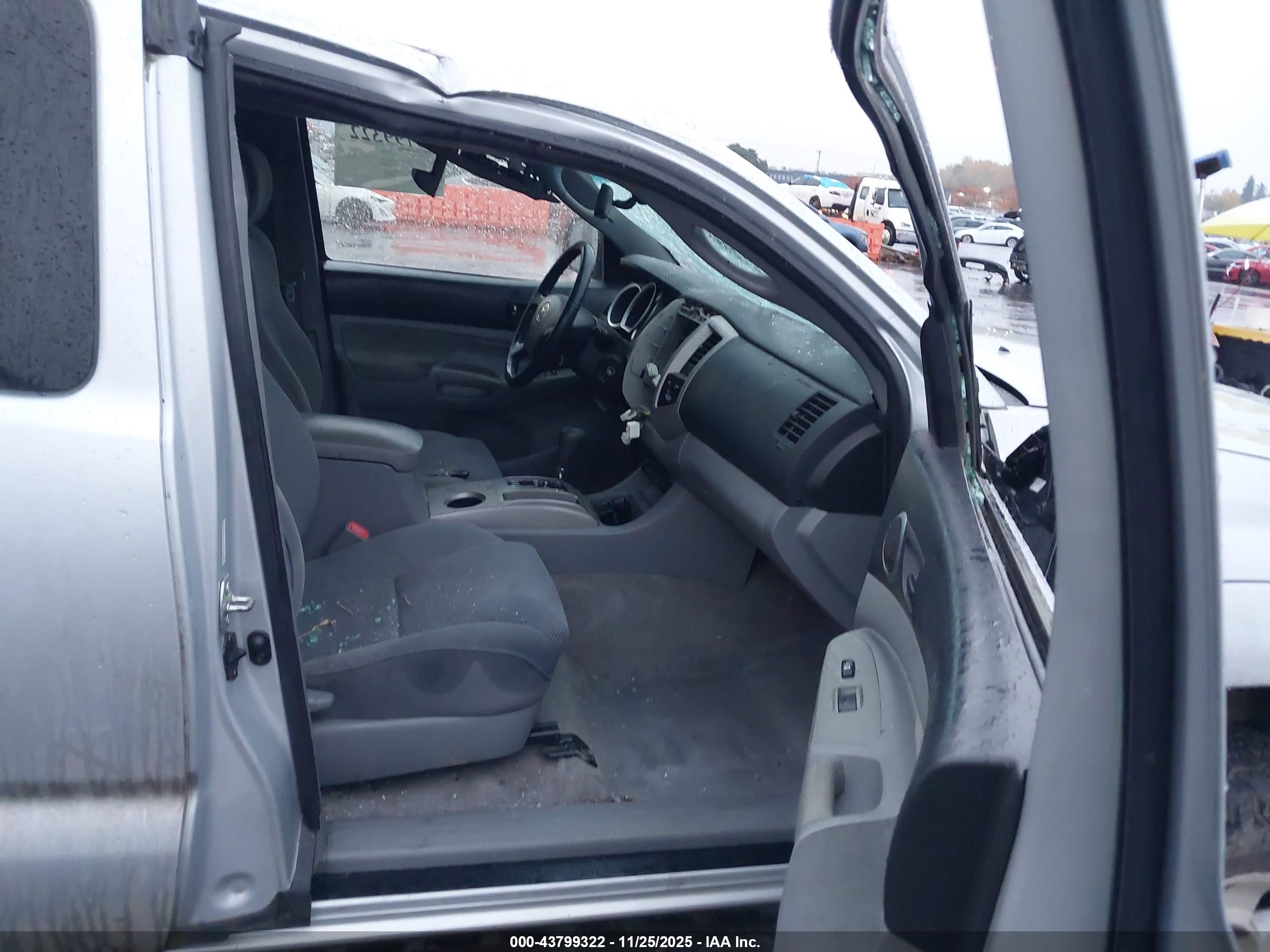TOYOTA TACOMA image 5