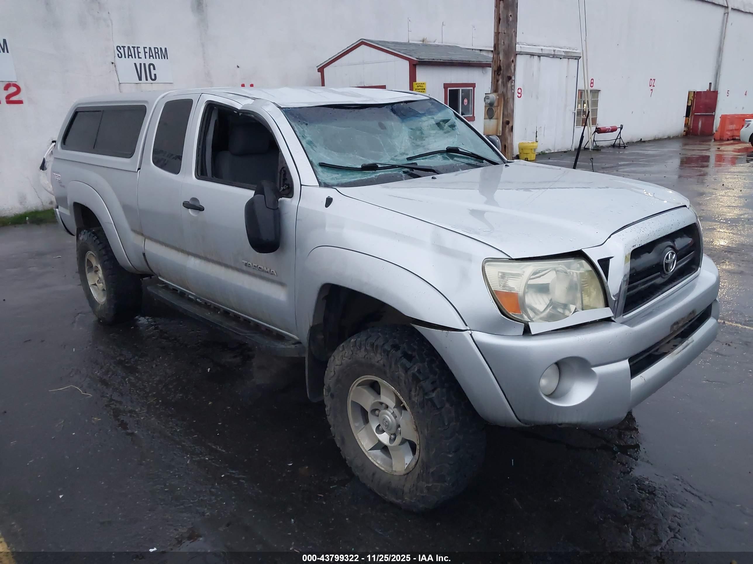 TOYOTA TACOMA image 6