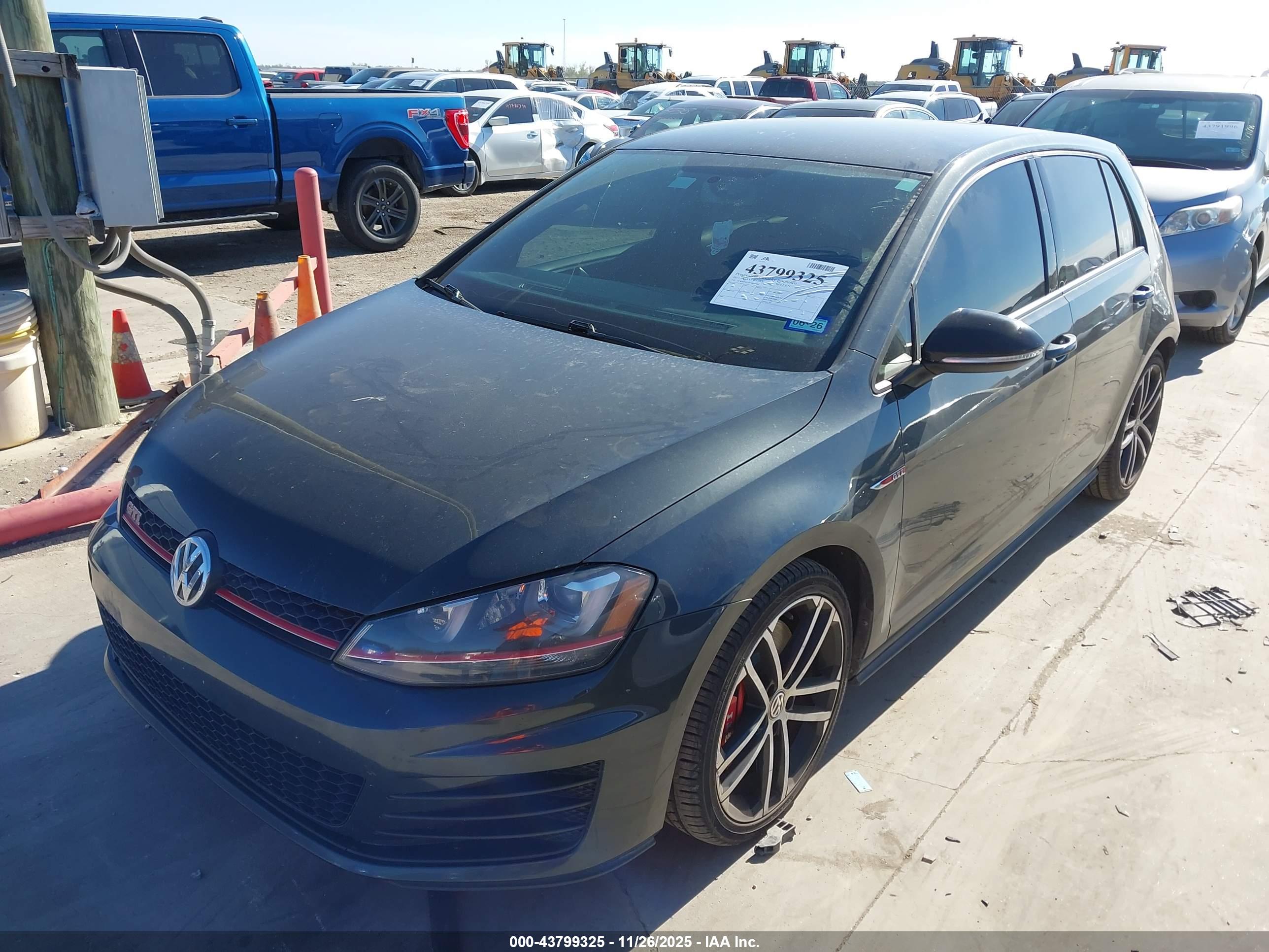 VOLKSWAGEN GOLF image 2