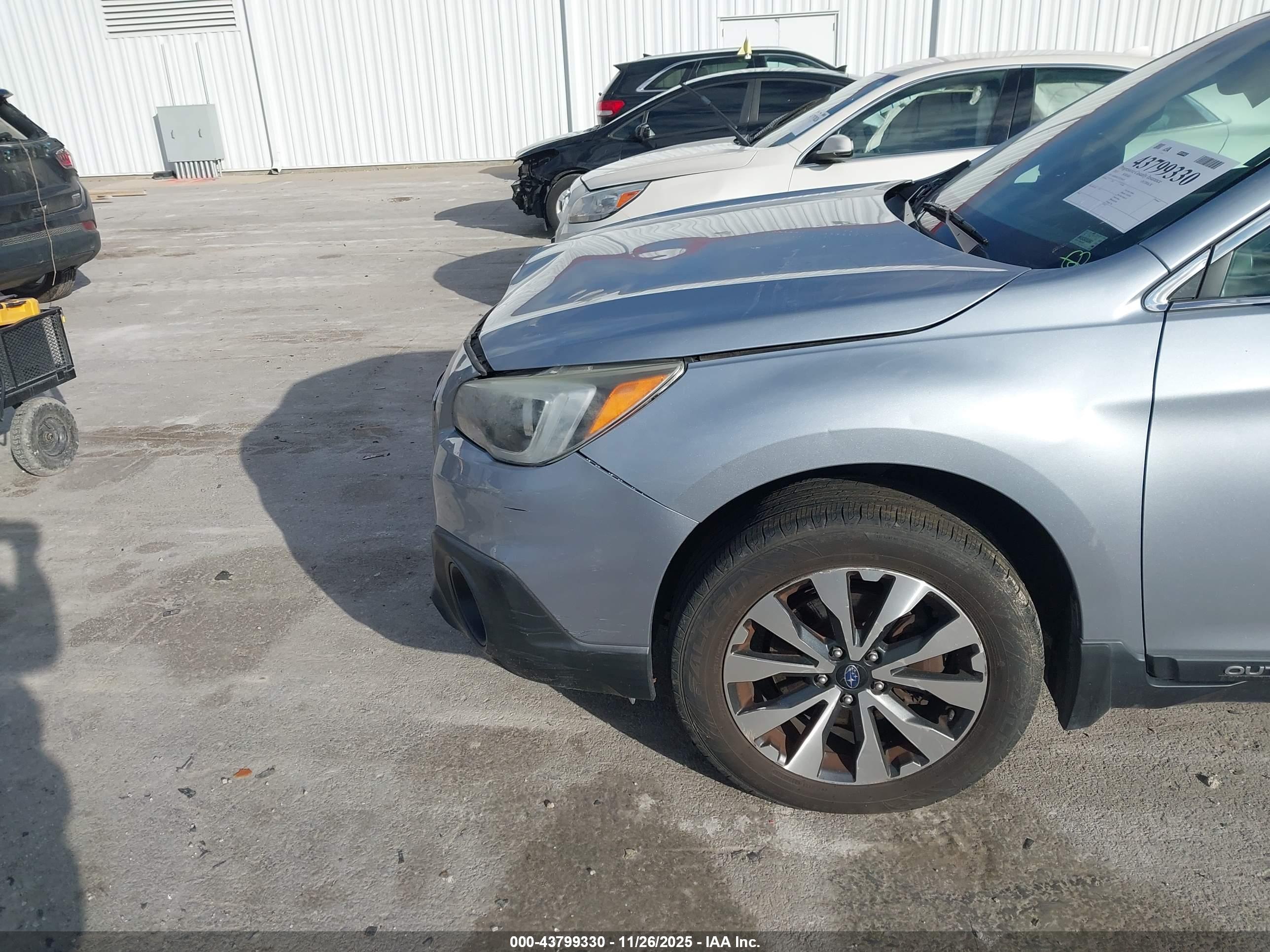 SUBARU OUTBACK image 6
