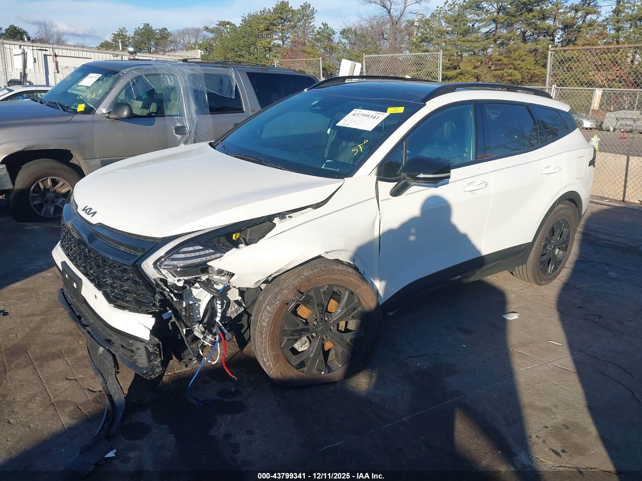 KIA SPORTAGE image 2
