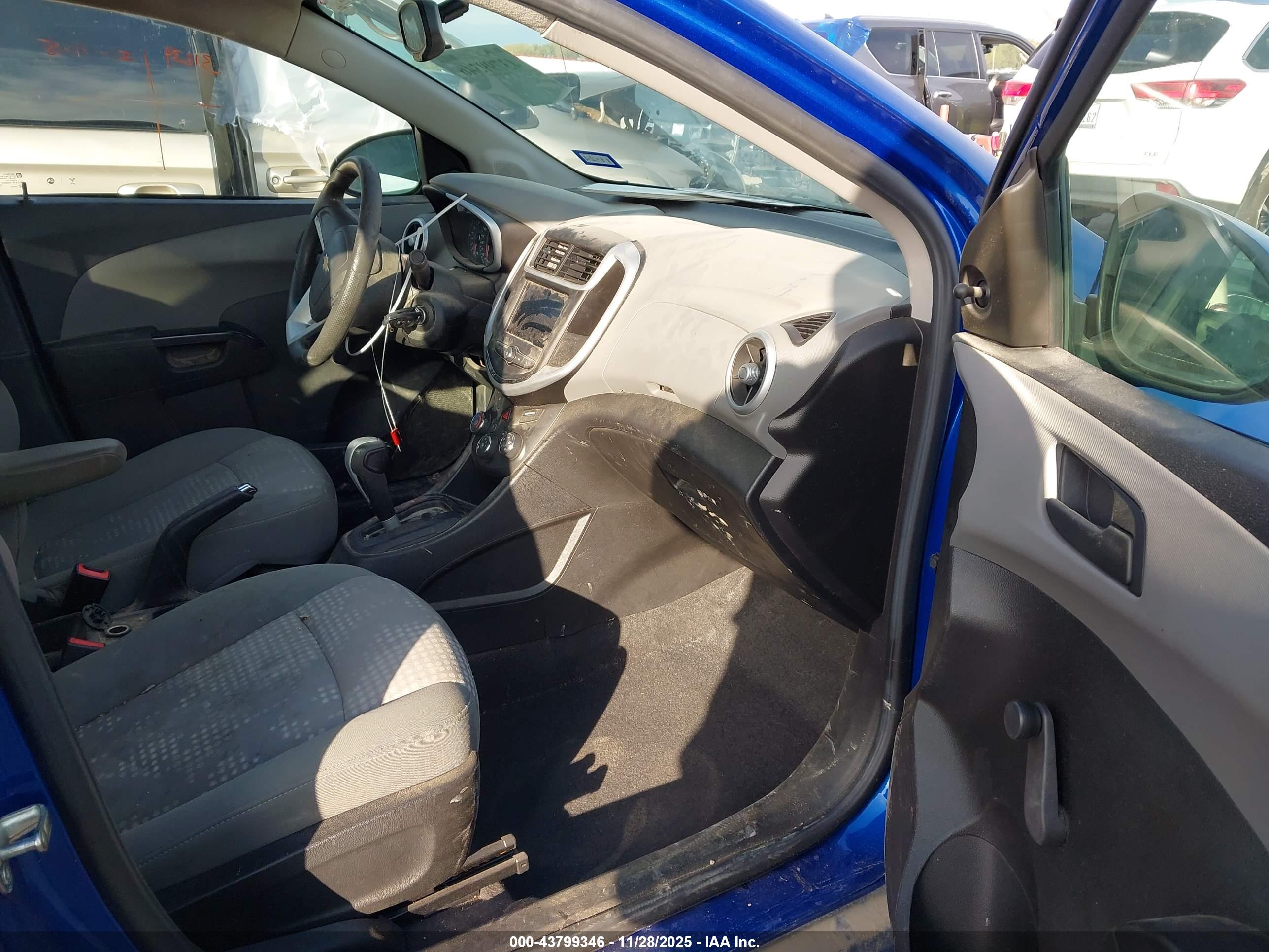 CHEVROLET SONIC image 5