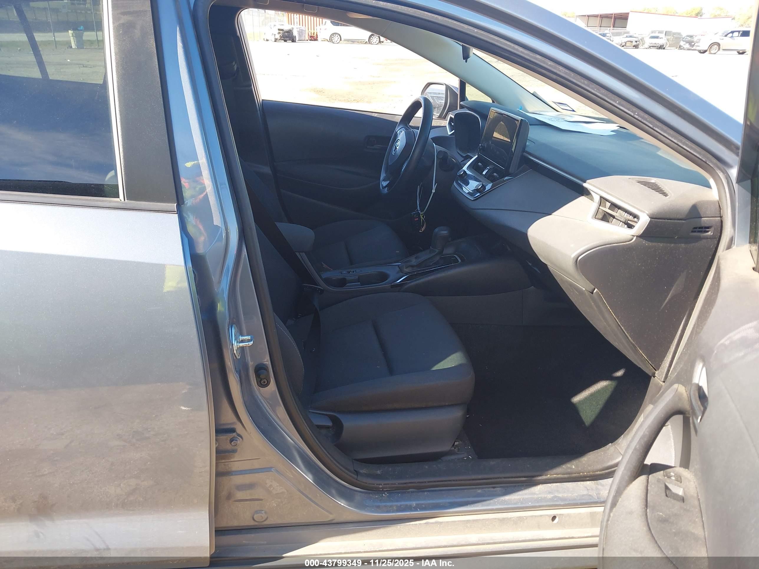TOYOTA COROLLA image 5