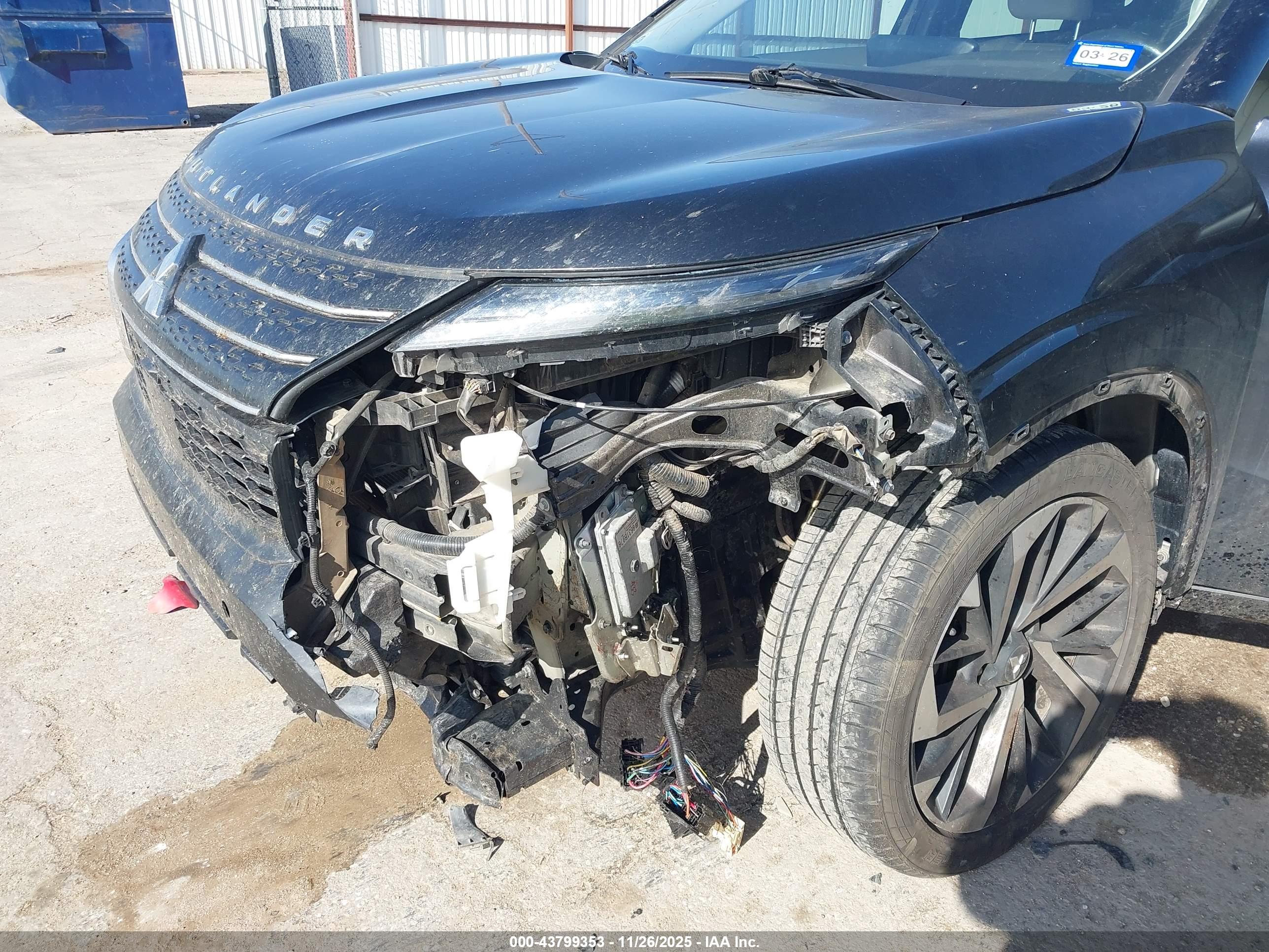 MITSUBISHI OUTLANDER image 6