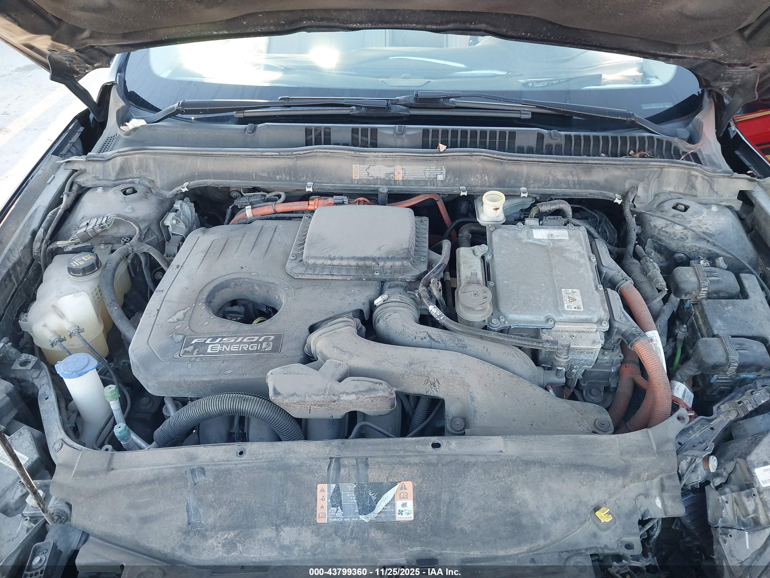 FORD FUSION image 10