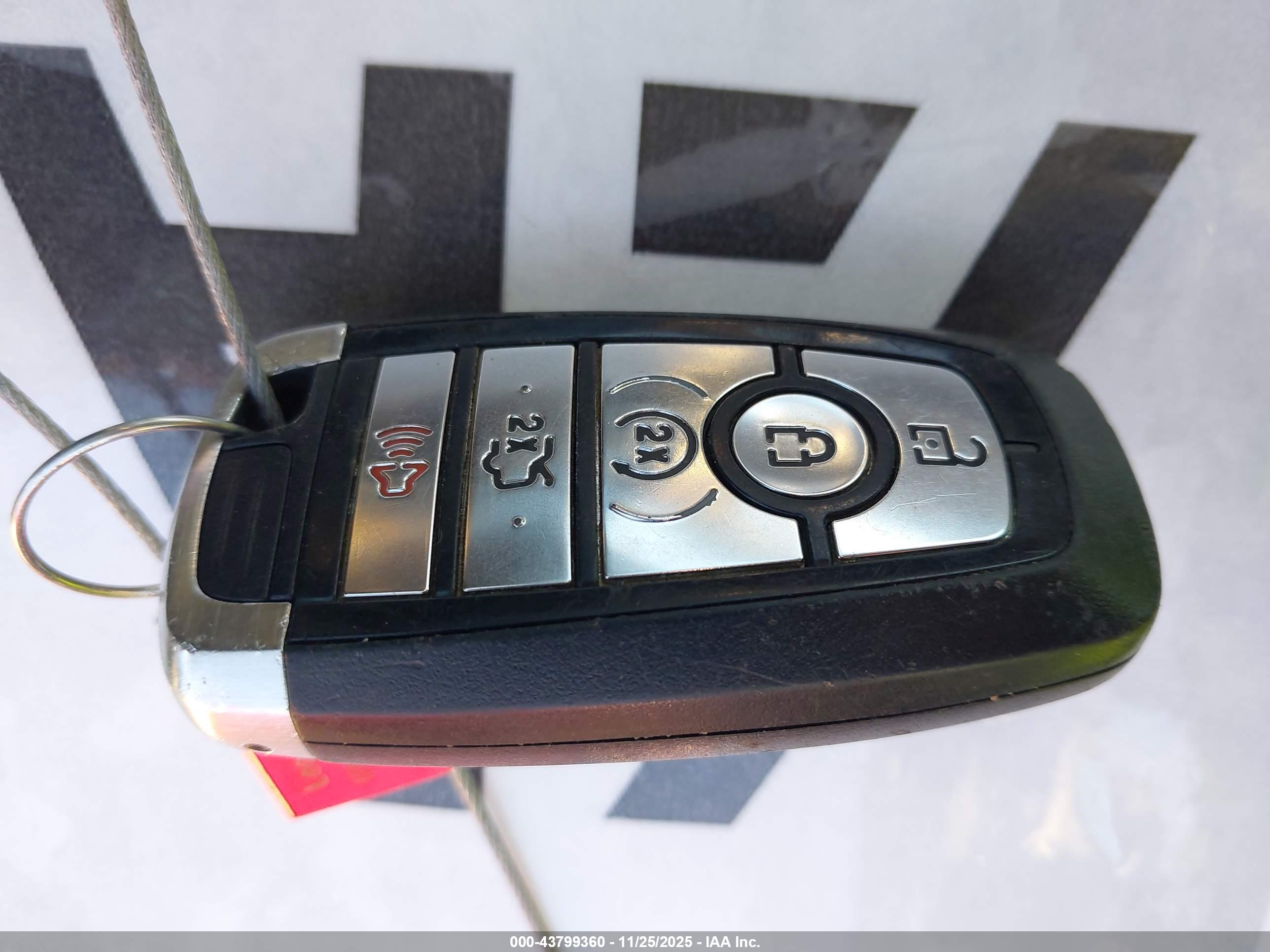 FORD FUSION image 11