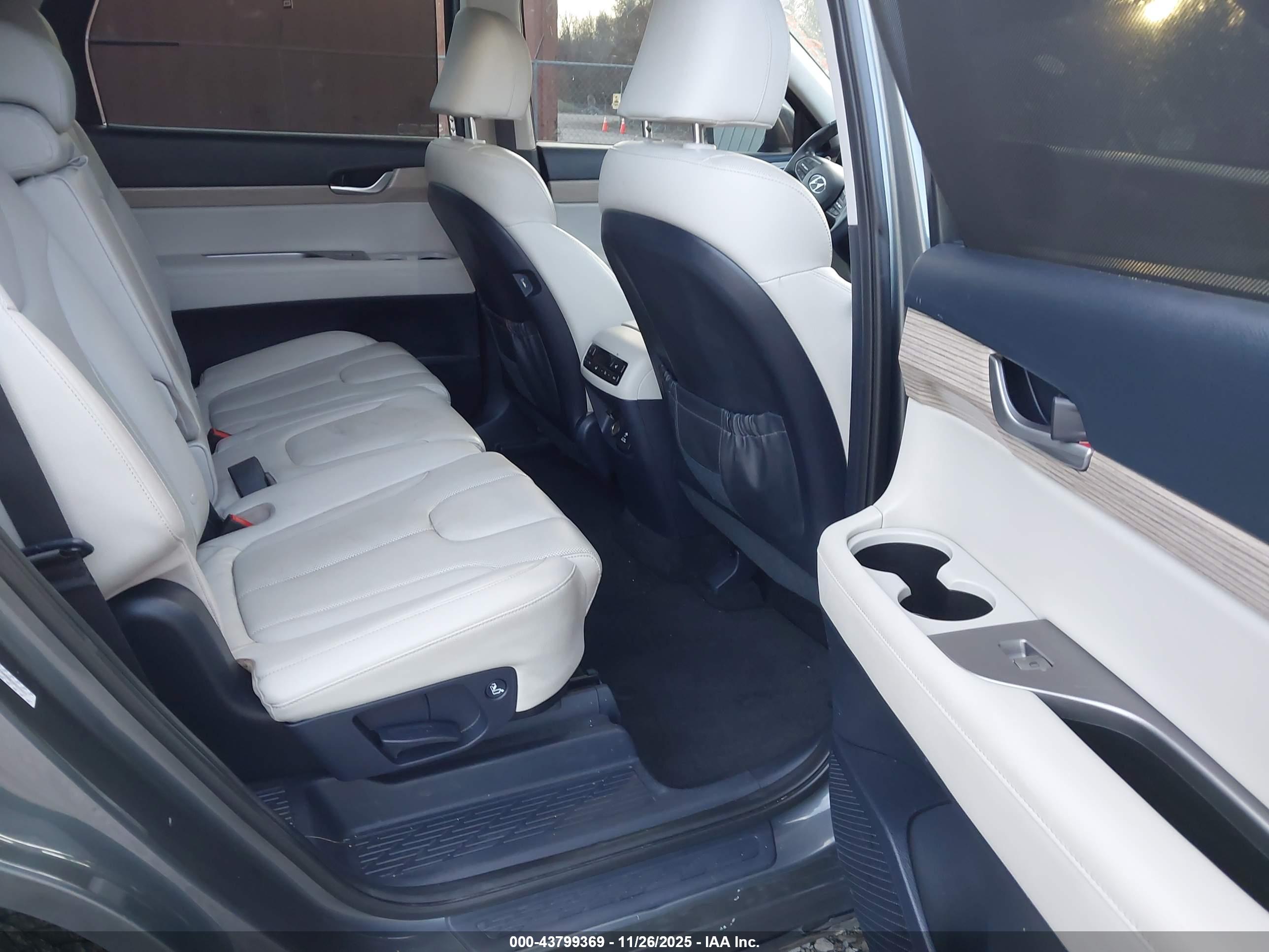 HYUNDAI PALISADE image 8