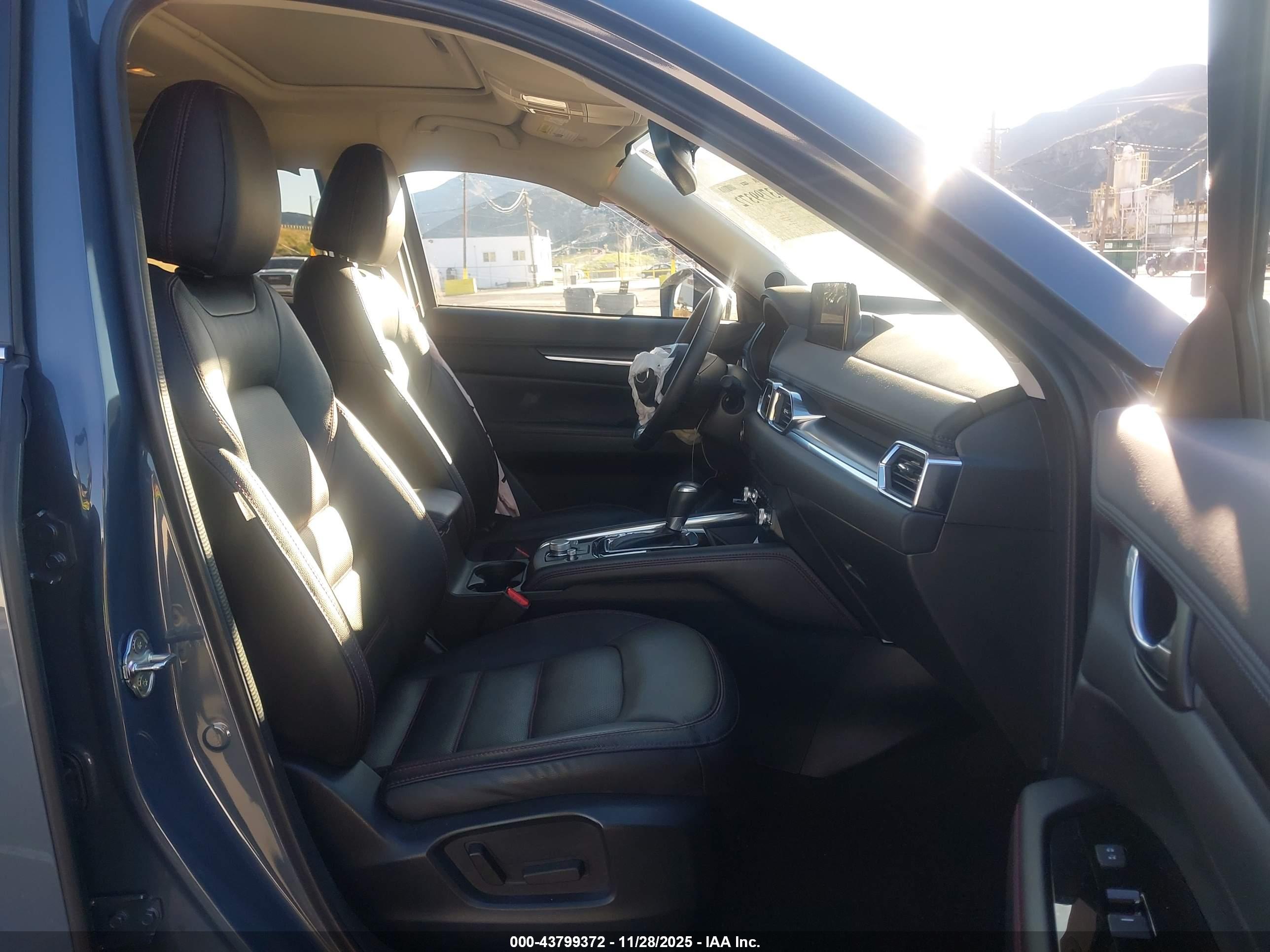 MAZDA CX-5 image 5
