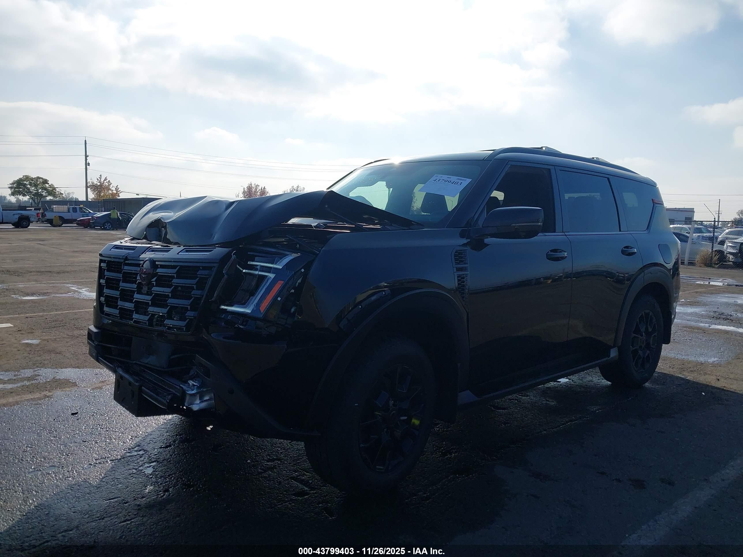 NISSAN ARMADA image 2
