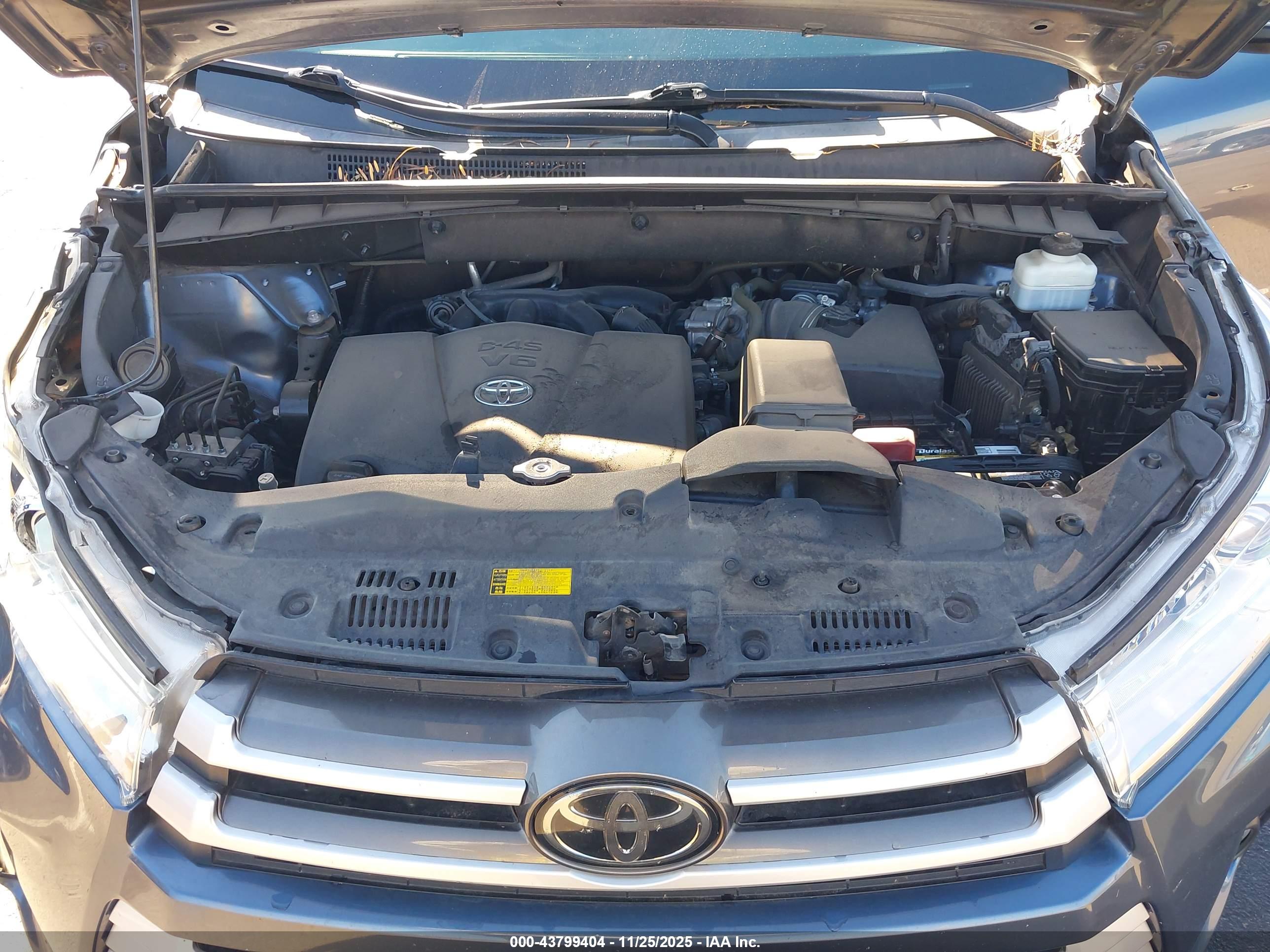 TOYOTA HIGHLANDER image 10