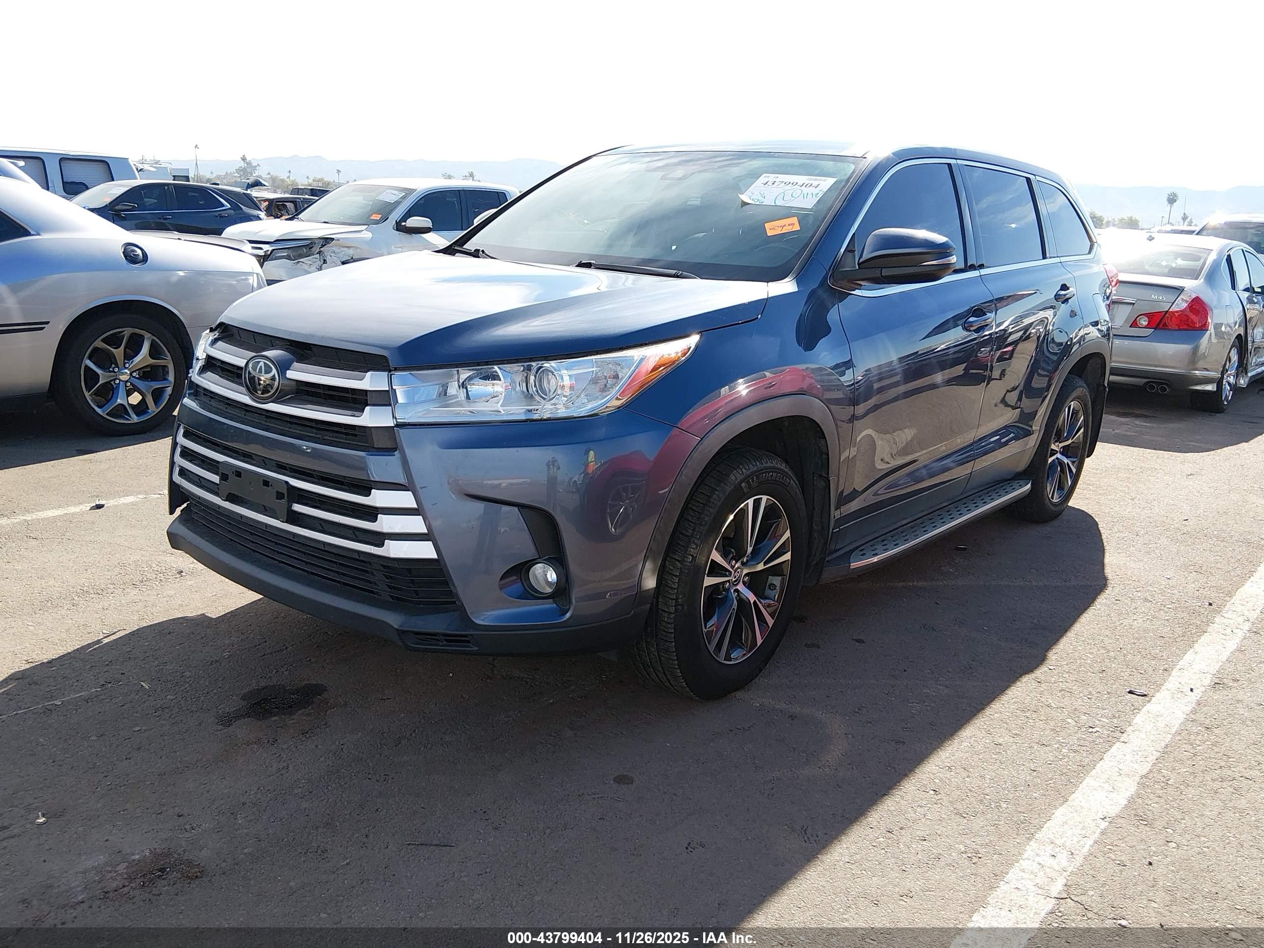 TOYOTA HIGHLANDER image 2