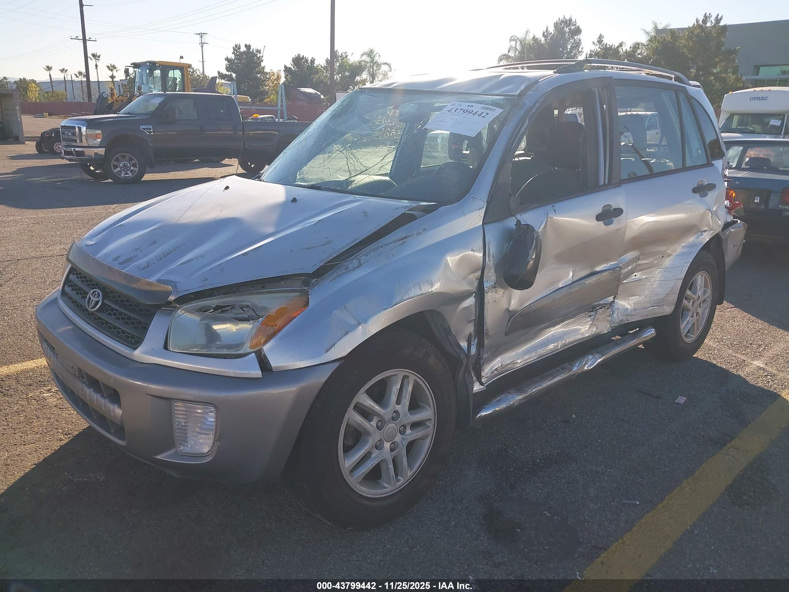 TOYOTA RAV4 image 2